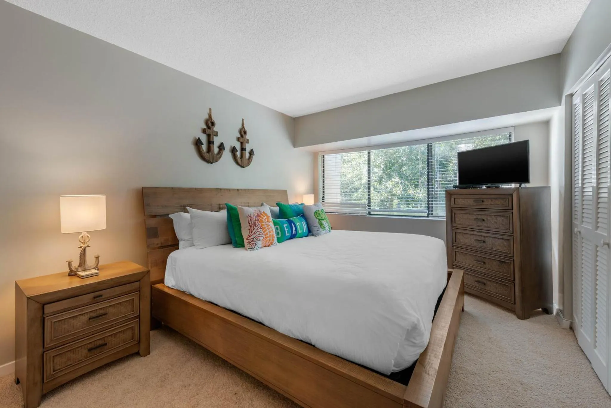 Photo of the whole room, Bed in Villas Of Amelia Island