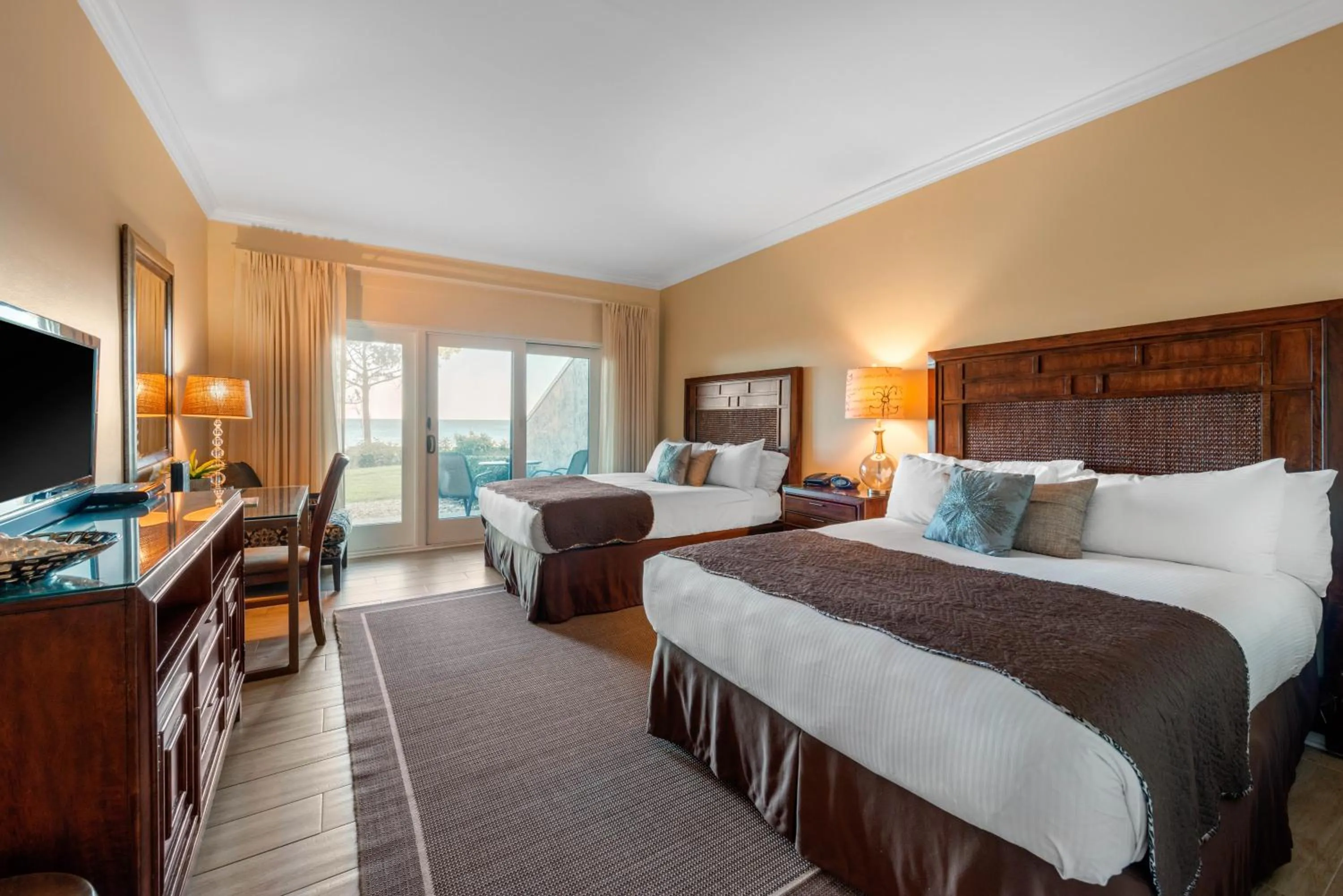 Photo of the whole room, Bed in Villas Of Amelia Island