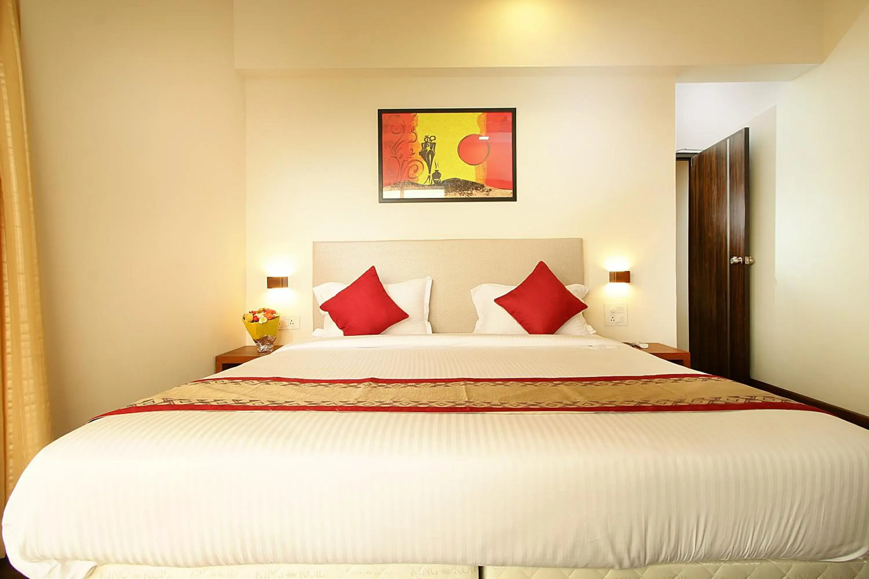 Bed in Mumbai House Luxury Apartments, Santacruz East Bed in Mumbai House Luxury Apartments, Santacruz East