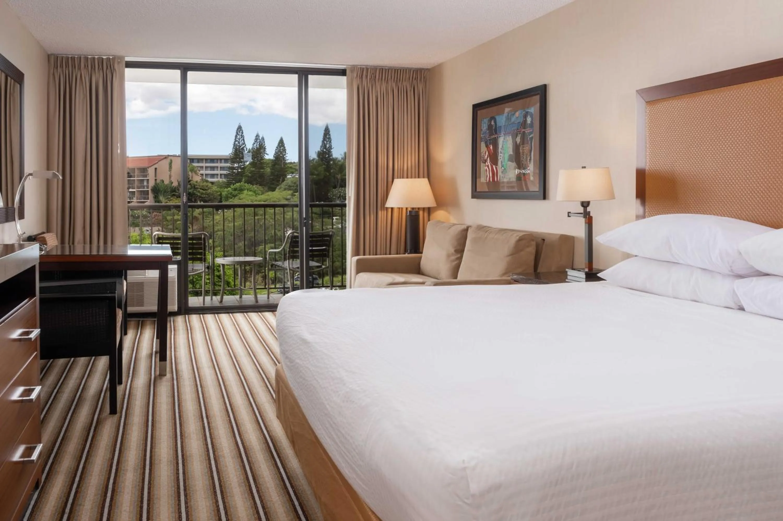 Bedroom, Bed in Maui Coast Hotel