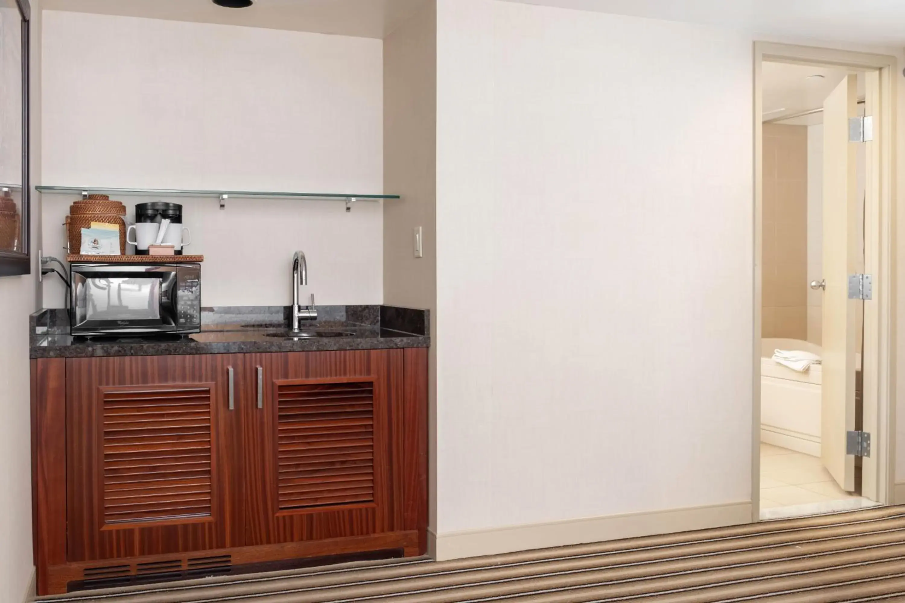 Bedroom in Maui Coast Hotel Bedroom in Maui Coast Hotel