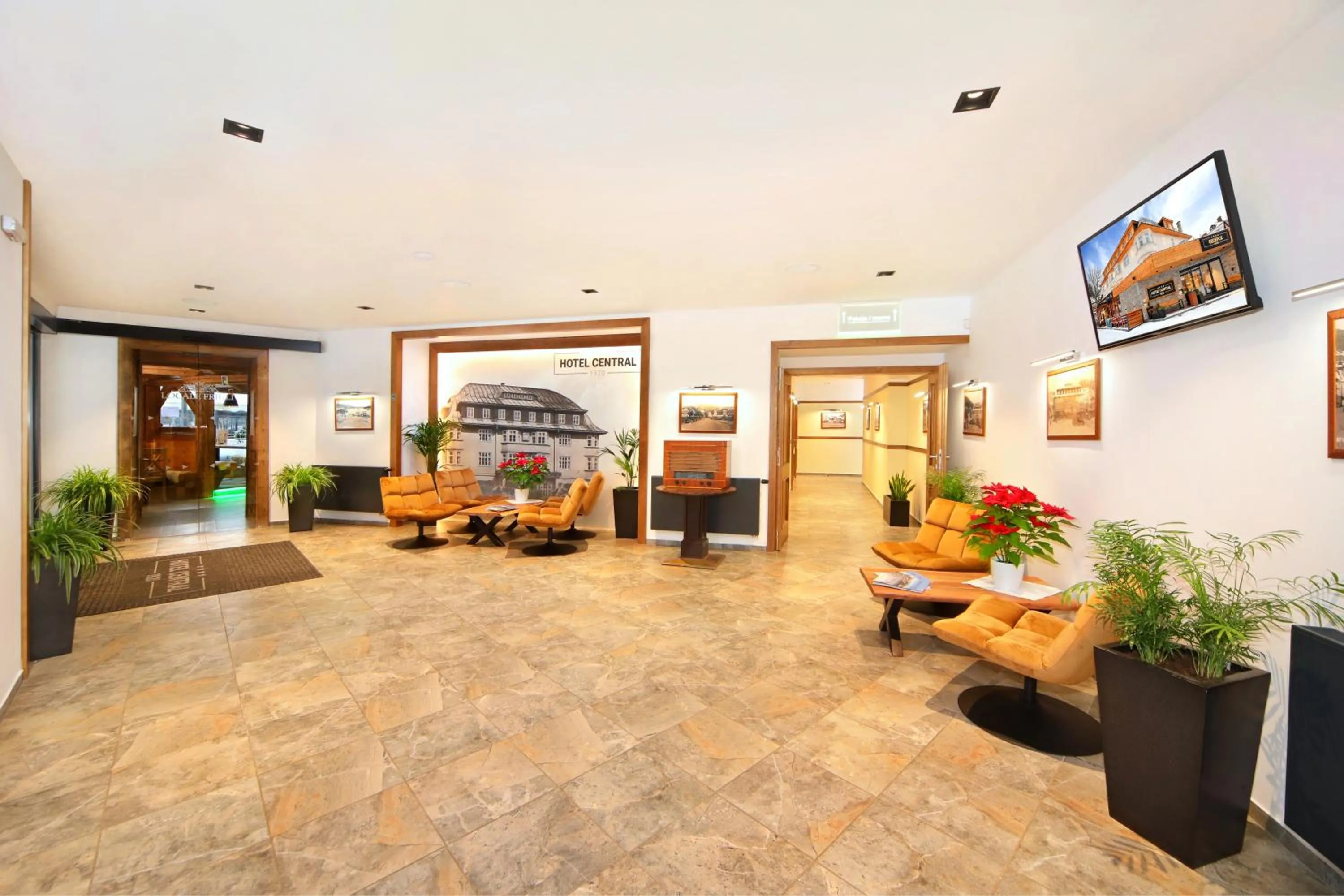 Lobby or reception in Hotel Central 1920