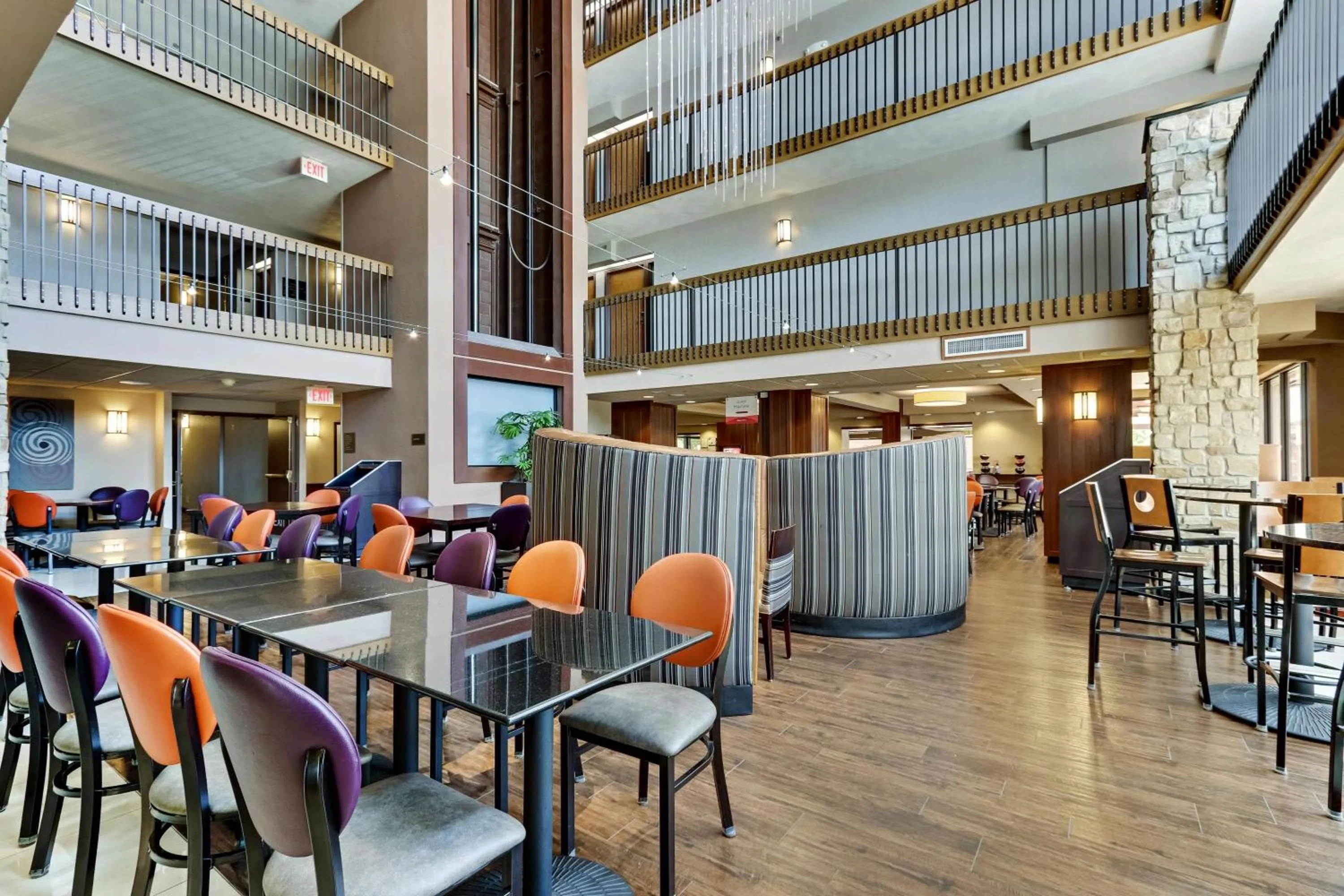 Restaurant/places to eat in Drury Plaza Hotel San Antonio Airport