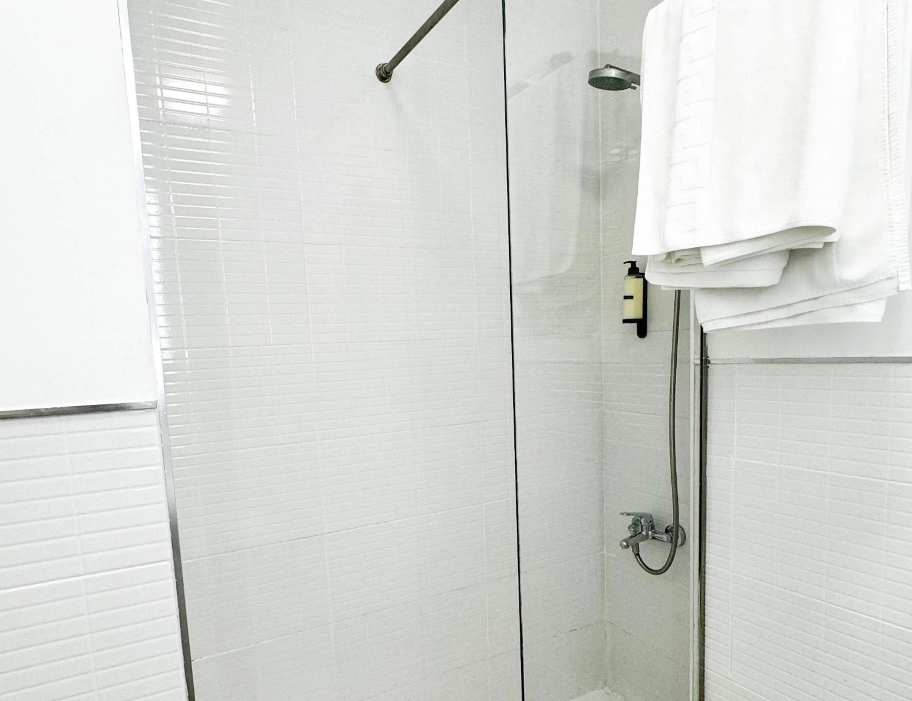 Shower in Hotel Plaza Mayor