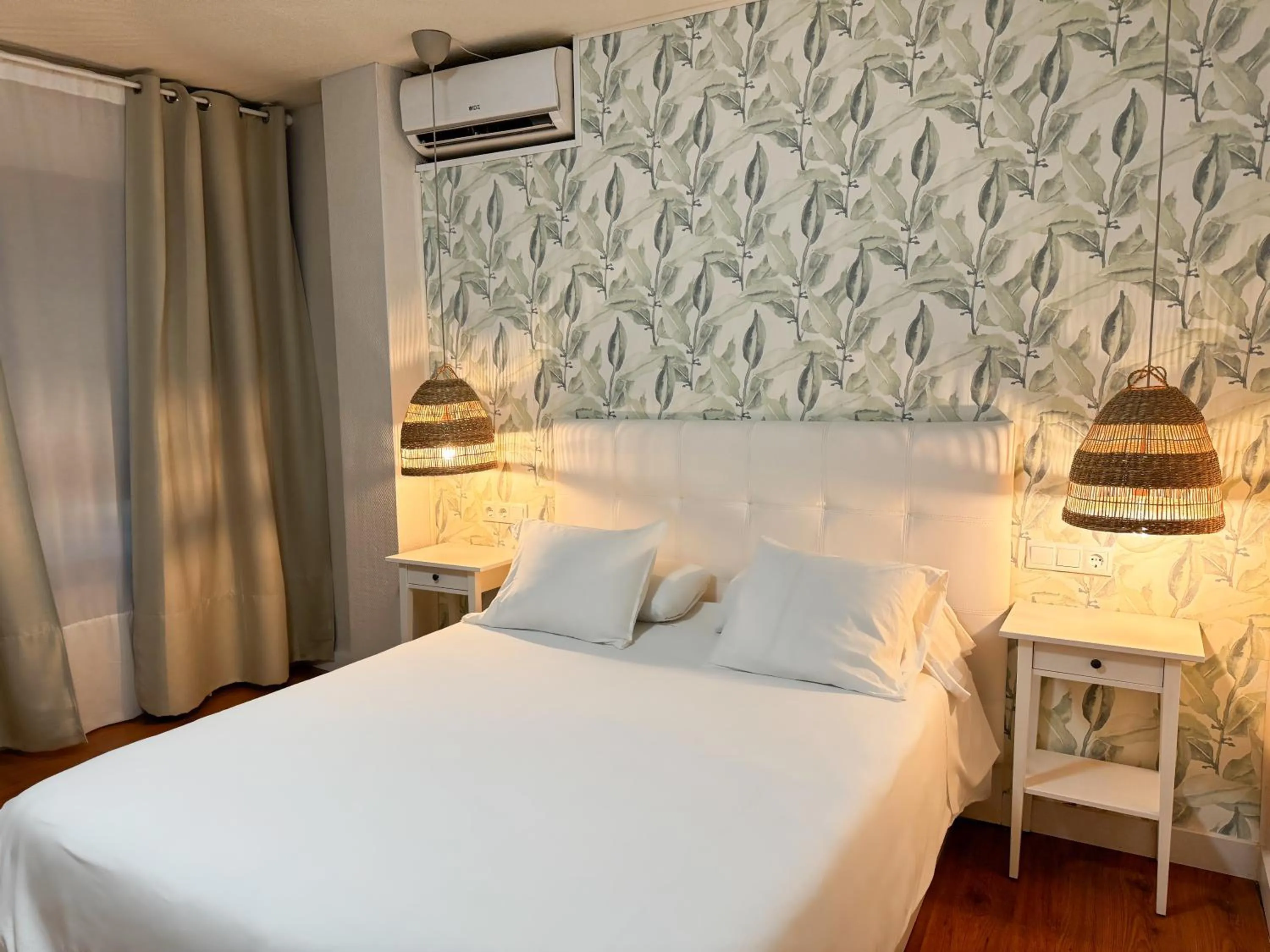 Bed in Hotel Plaza Mayor