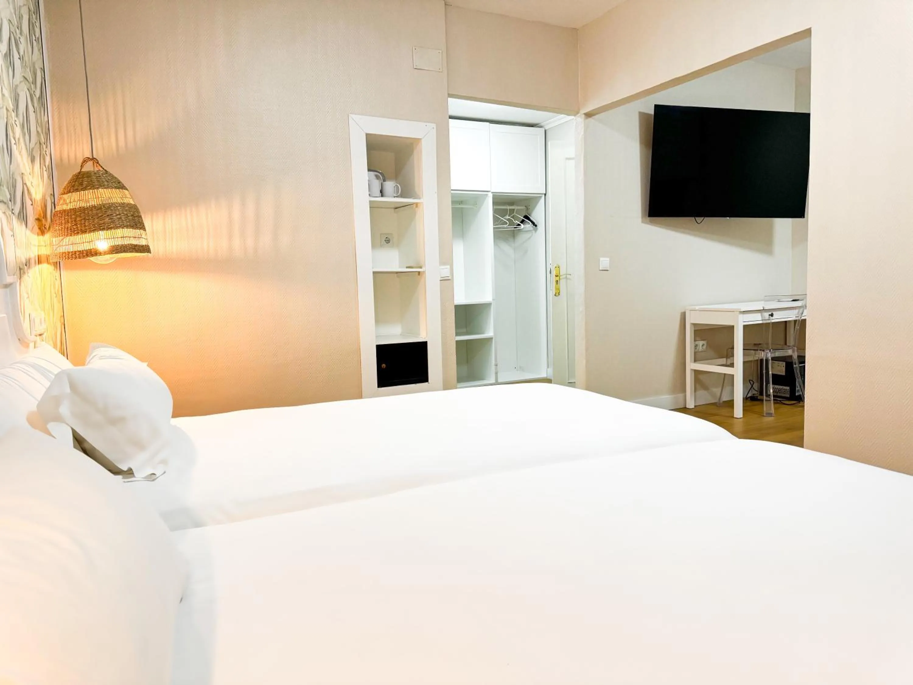 Bed in Hotel Plaza Mayor