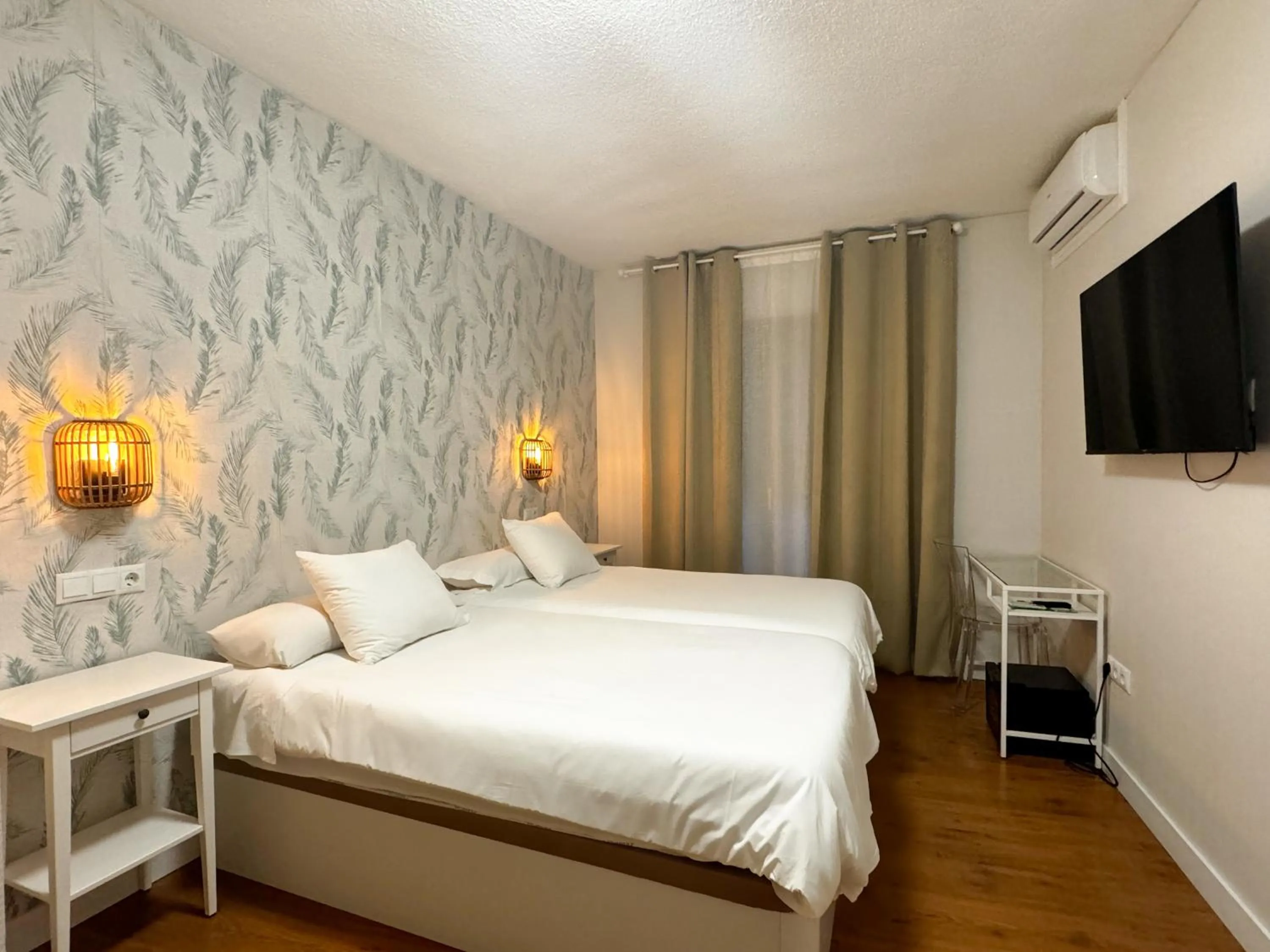 Bed in Hotel Plaza Mayor