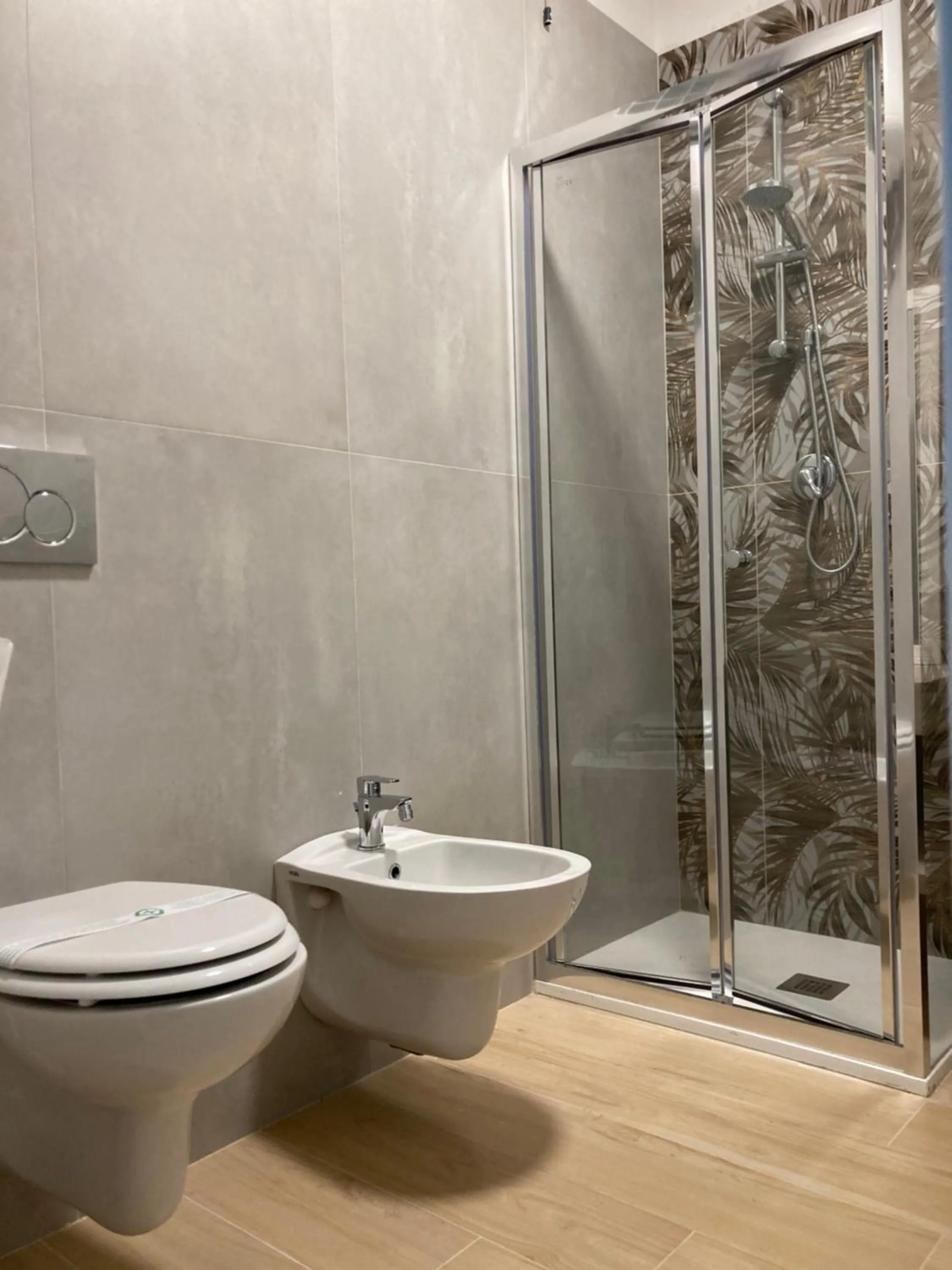 Shower in B&B Il Viaggiatore