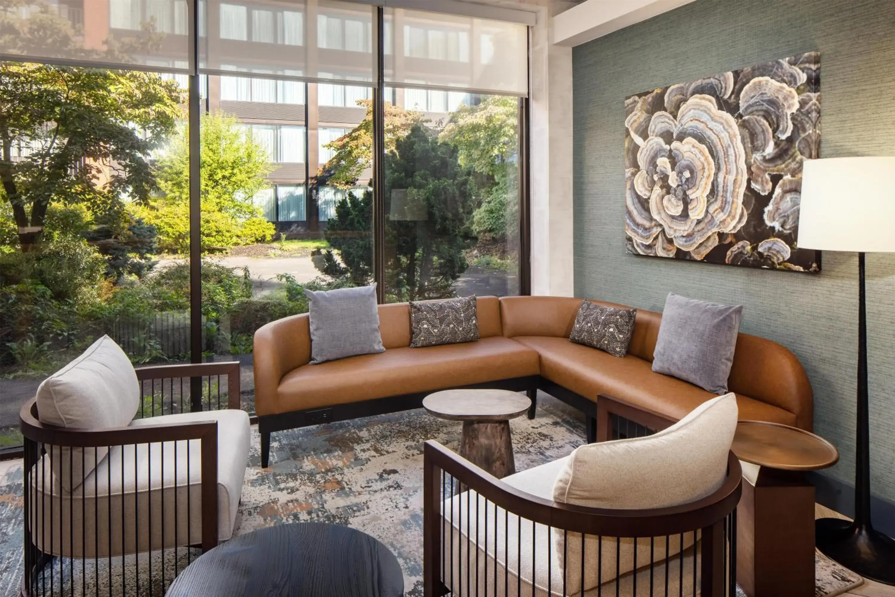 Lounge or bar in DoubleTree by Hilton Boston-Andover Lounge or bar in DoubleTree by Hilton Boston-Andover