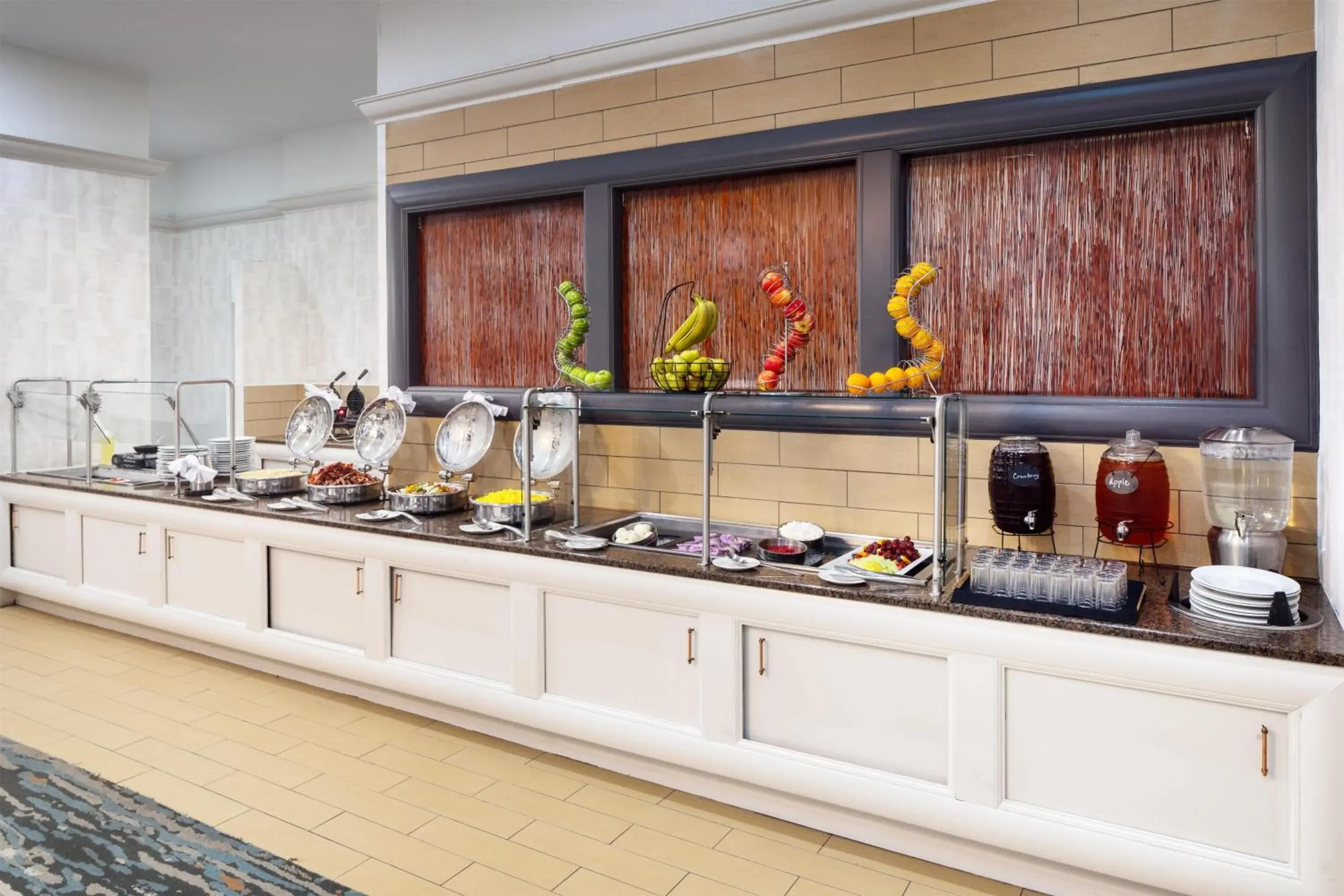 Restaurant/places to eat in DoubleTree by Hilton Boston-Andover Restaurant/places to eat in DoubleTree by Hilton Boston-Andover