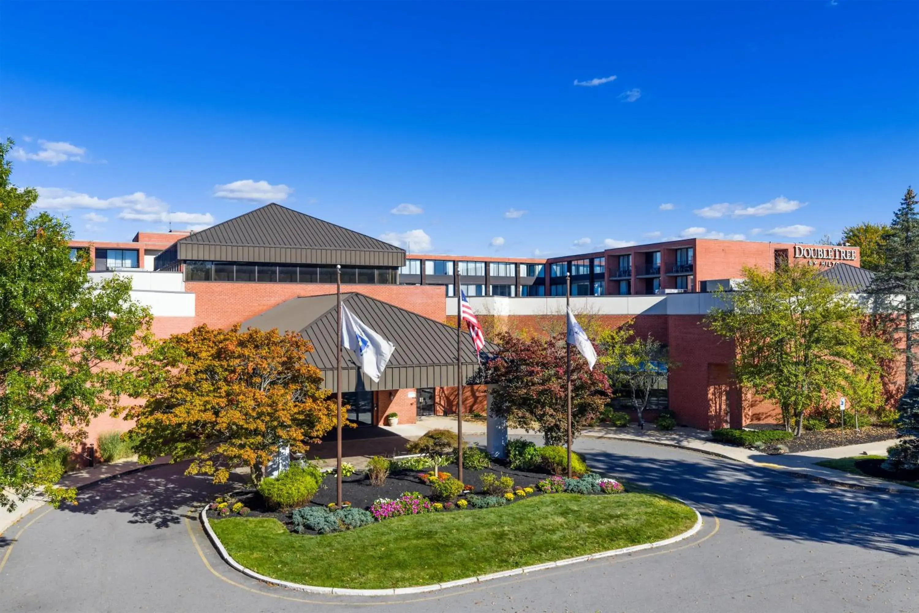 Property building in DoubleTree by Hilton Boston-Andover Property building in DoubleTree by Hilton Boston-Andover