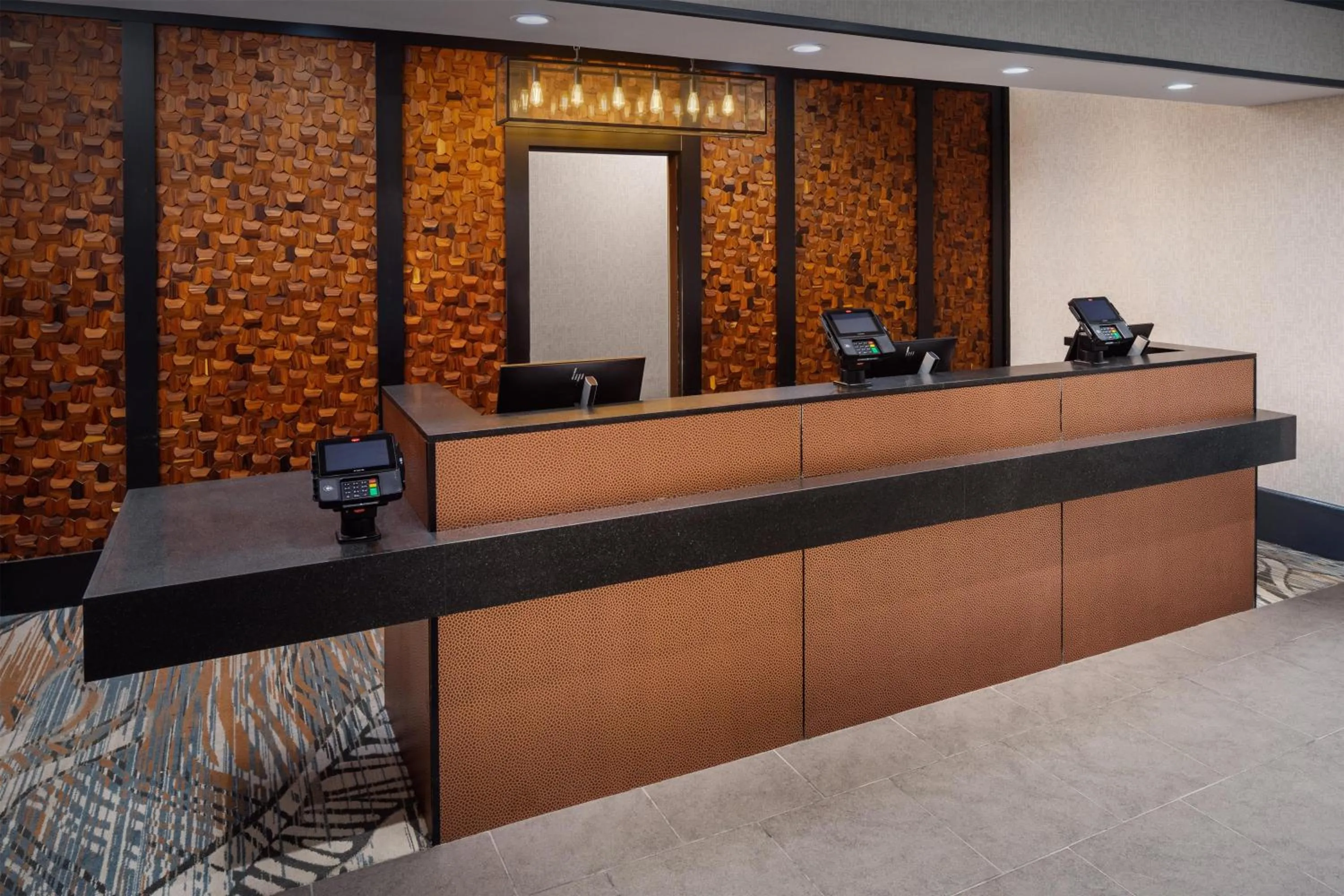 Lobby or reception in DoubleTree by Hilton Boston-Andover