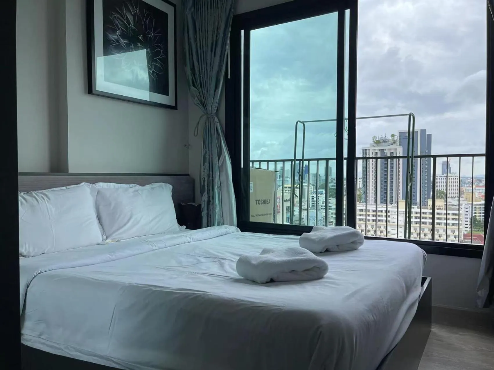 Bedroom, Bed in The Base Central Pattaya Thai