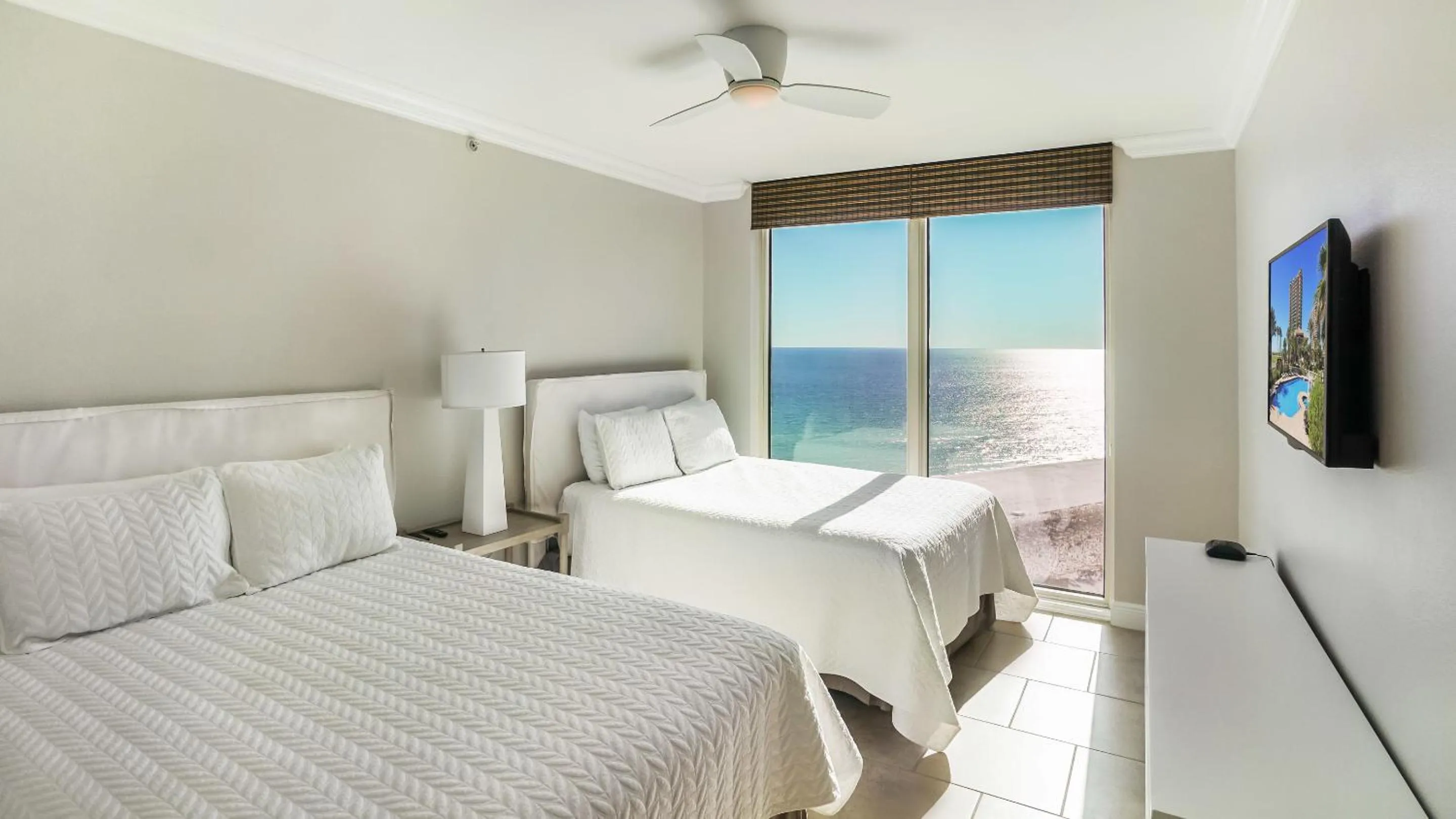 Bedroom, Bed in Portofino Island Resort