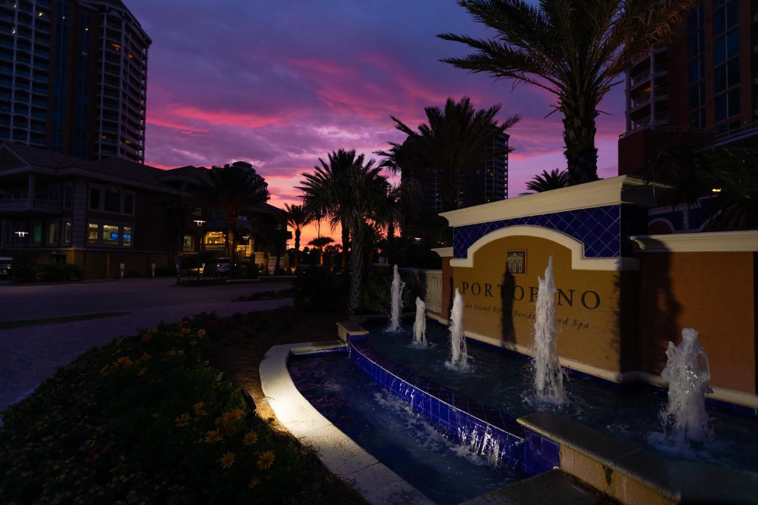 Facade/entrance in Portofino Island Resort