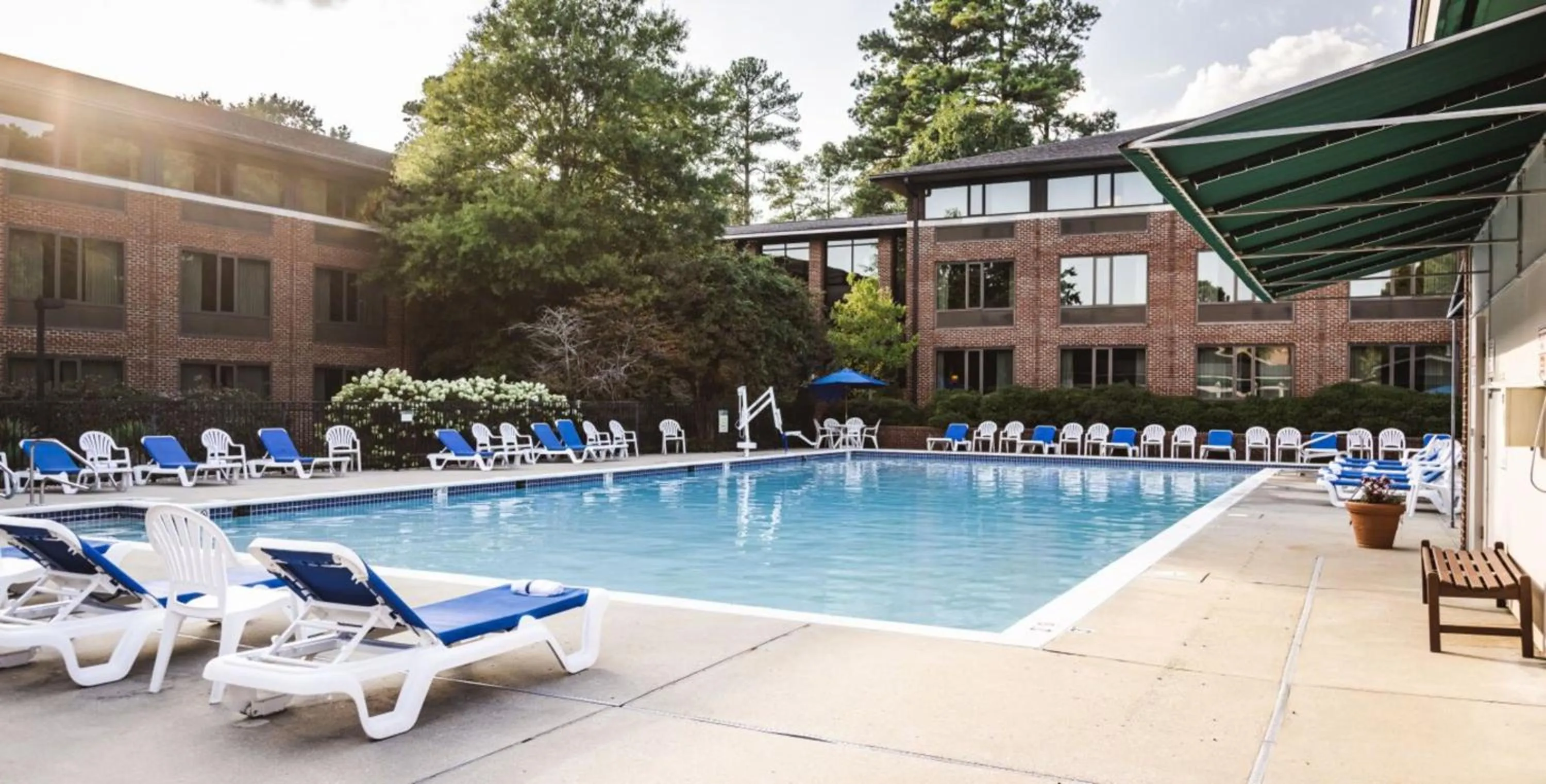 Pool view in Williamsburg Woodlands Hotel & Suites, an official Colonial Williamsburg Hotel