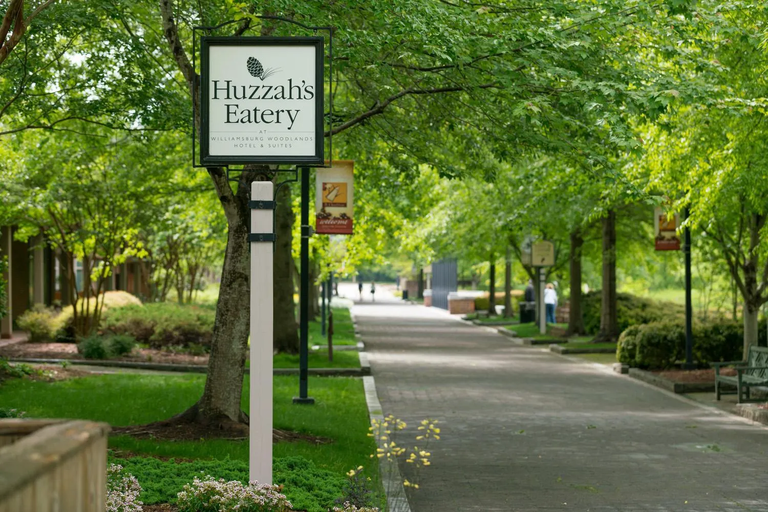 Neighbourhood in Williamsburg Woodlands Hotel & Suites, an official Colonial Williamsburg Hotel