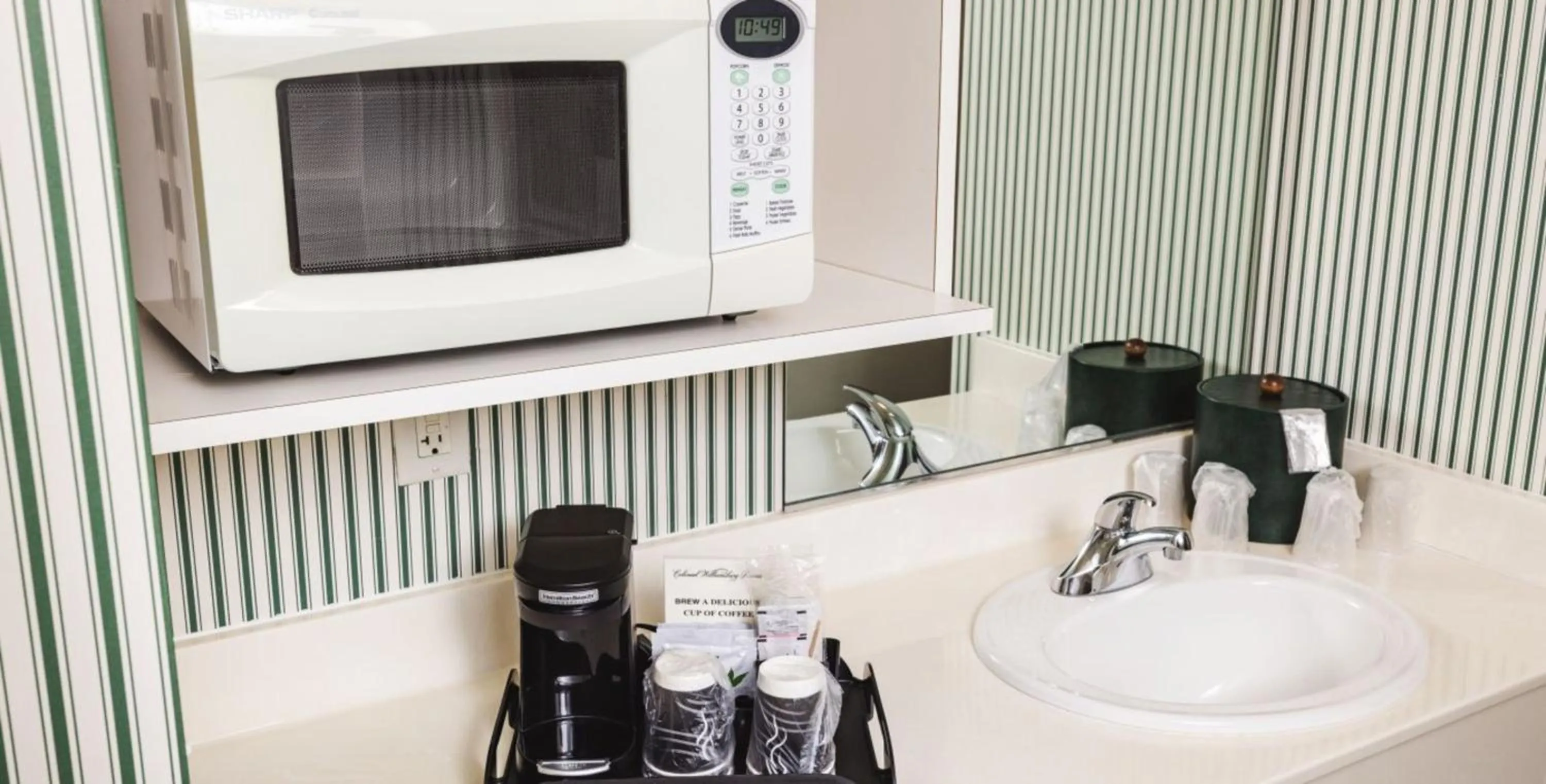 Coffee/tea facilities in Williamsburg Woodlands Hotel & Suites, an official Colonial Williamsburg Hotel