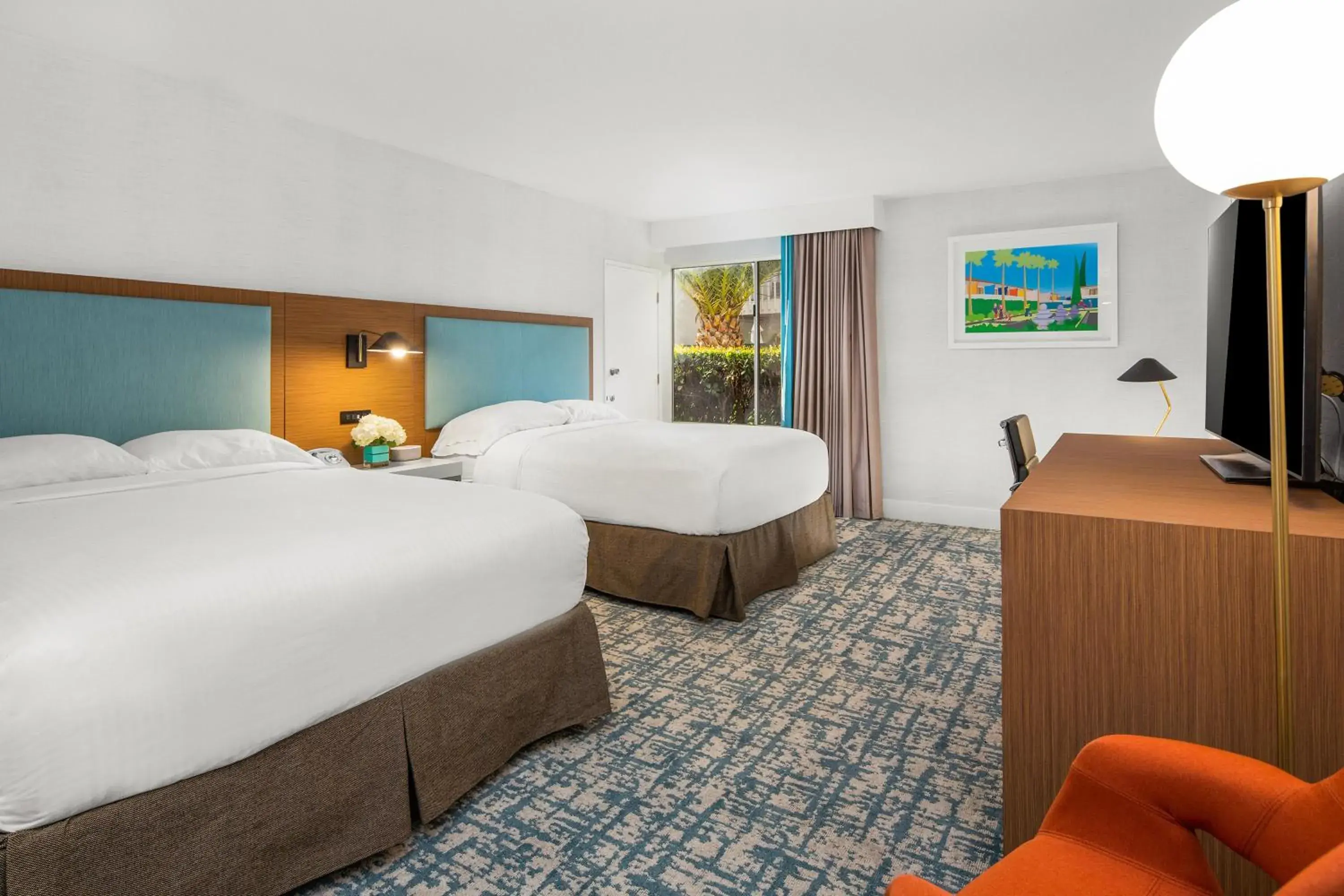 Deluxe King Room with Two King Beds in Anaheim Hotel Deluxe King Room with Two King Beds in Anaheim Hotel