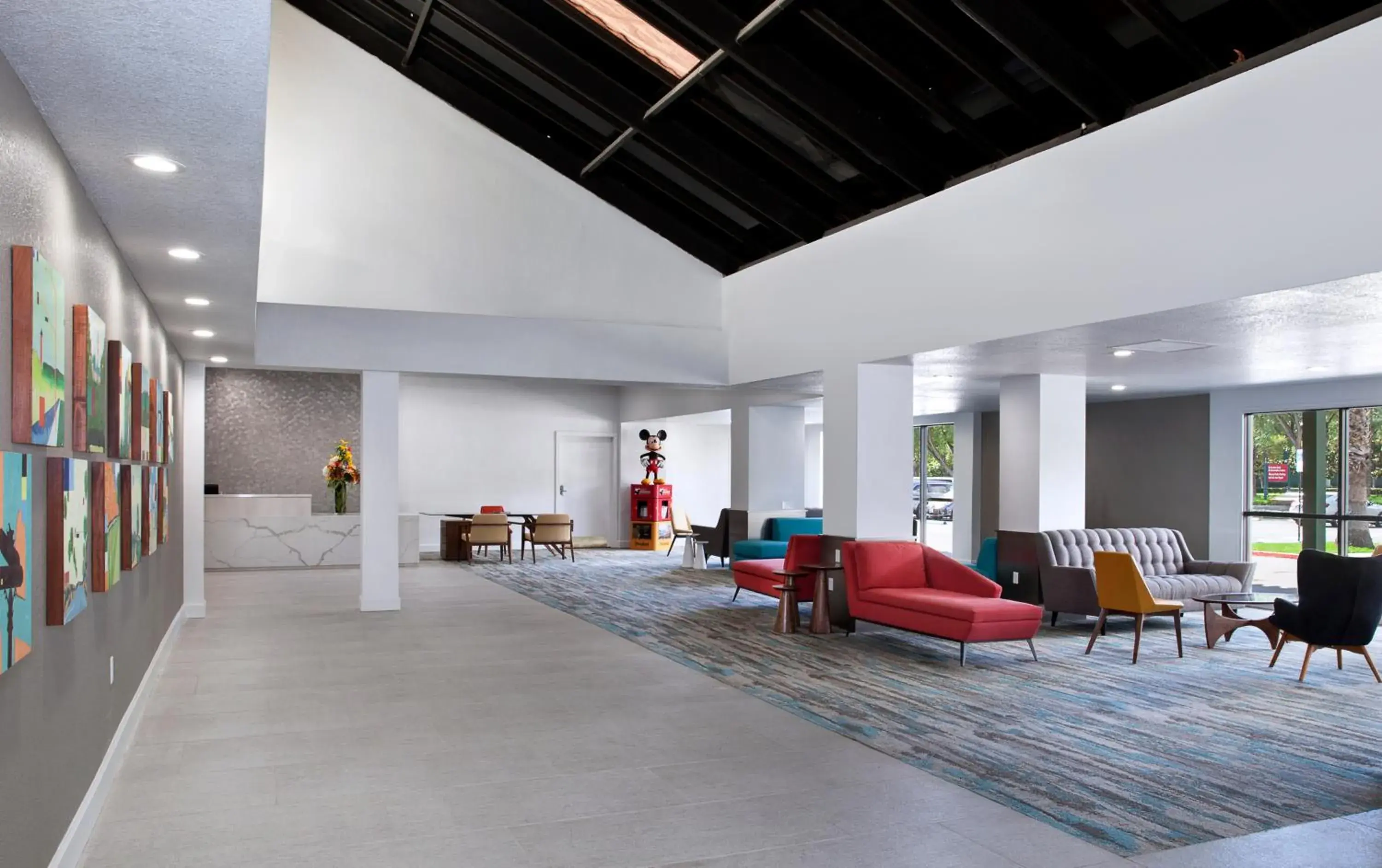 Lobby or reception in Anaheim Hotel Lobby or reception in Anaheim Hotel