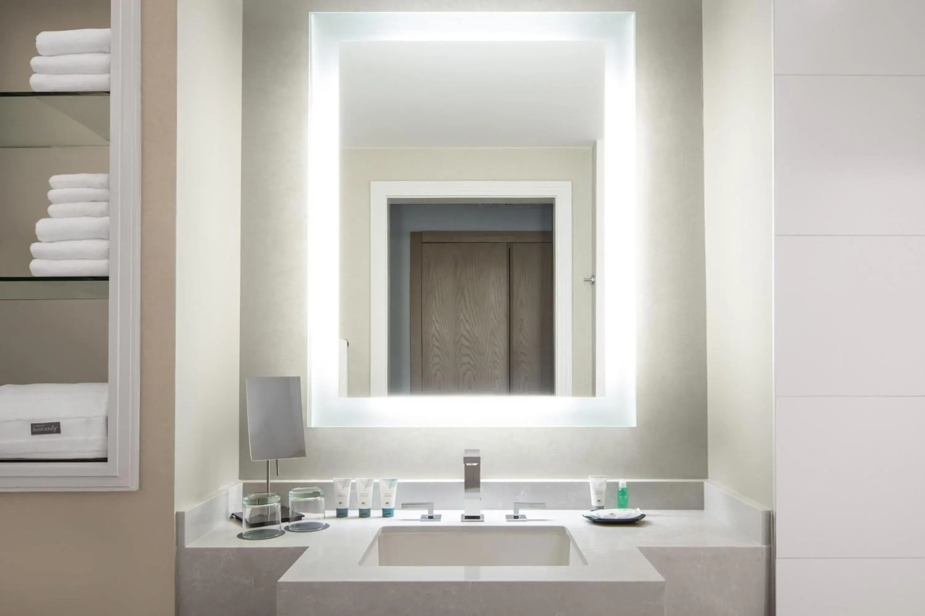 Deluxe Queen Room with Two Queen Beds - Golf View in The Westin Dallas Stonebriar Golf Resort & Spa Deluxe Queen Room with Two Queen Beds - Golf View in The Westin Dallas Stonebriar Golf Resort & Spa