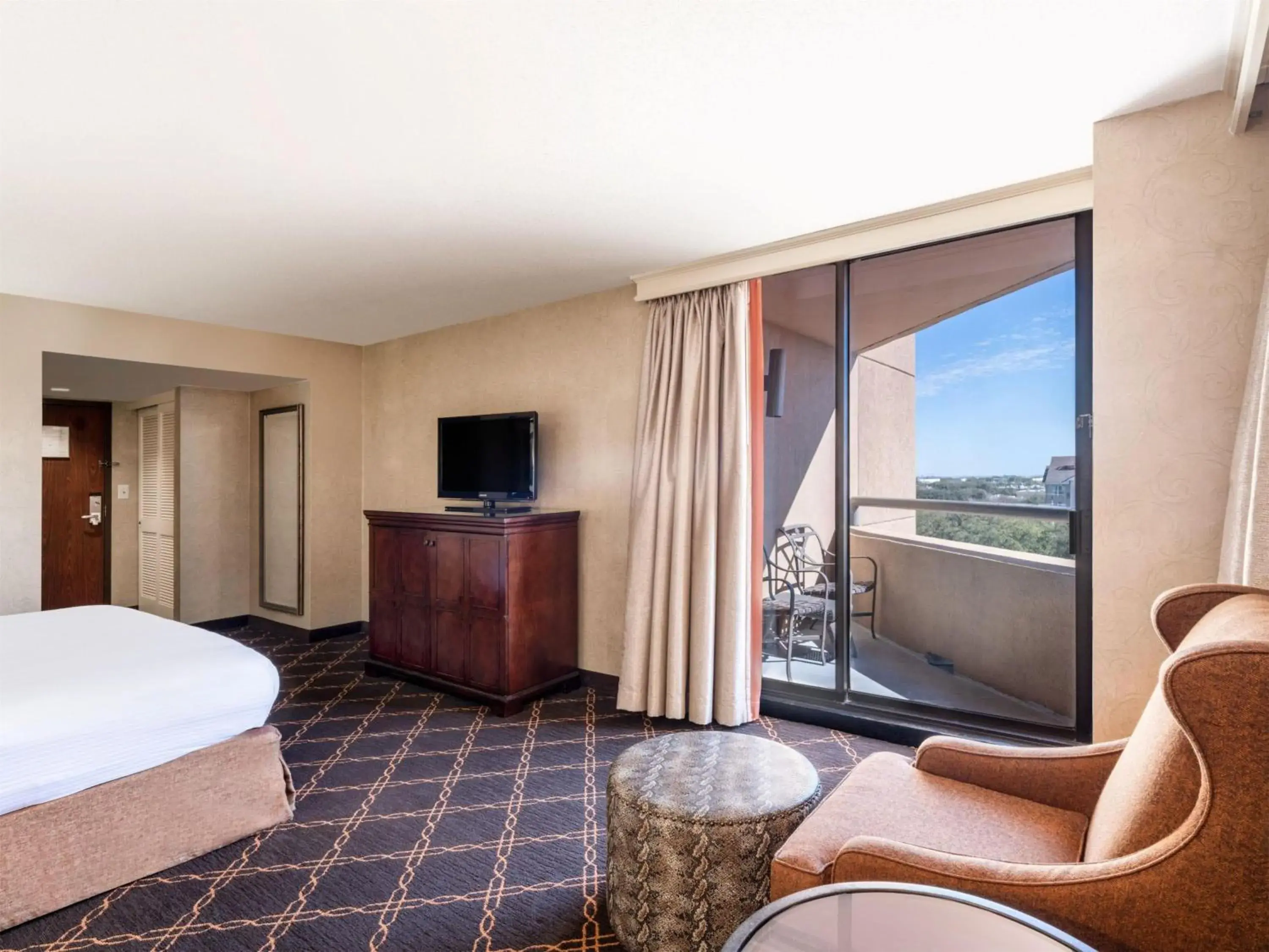 Bed in Austin Southpark Hotel Bed in Austin Southpark Hotel