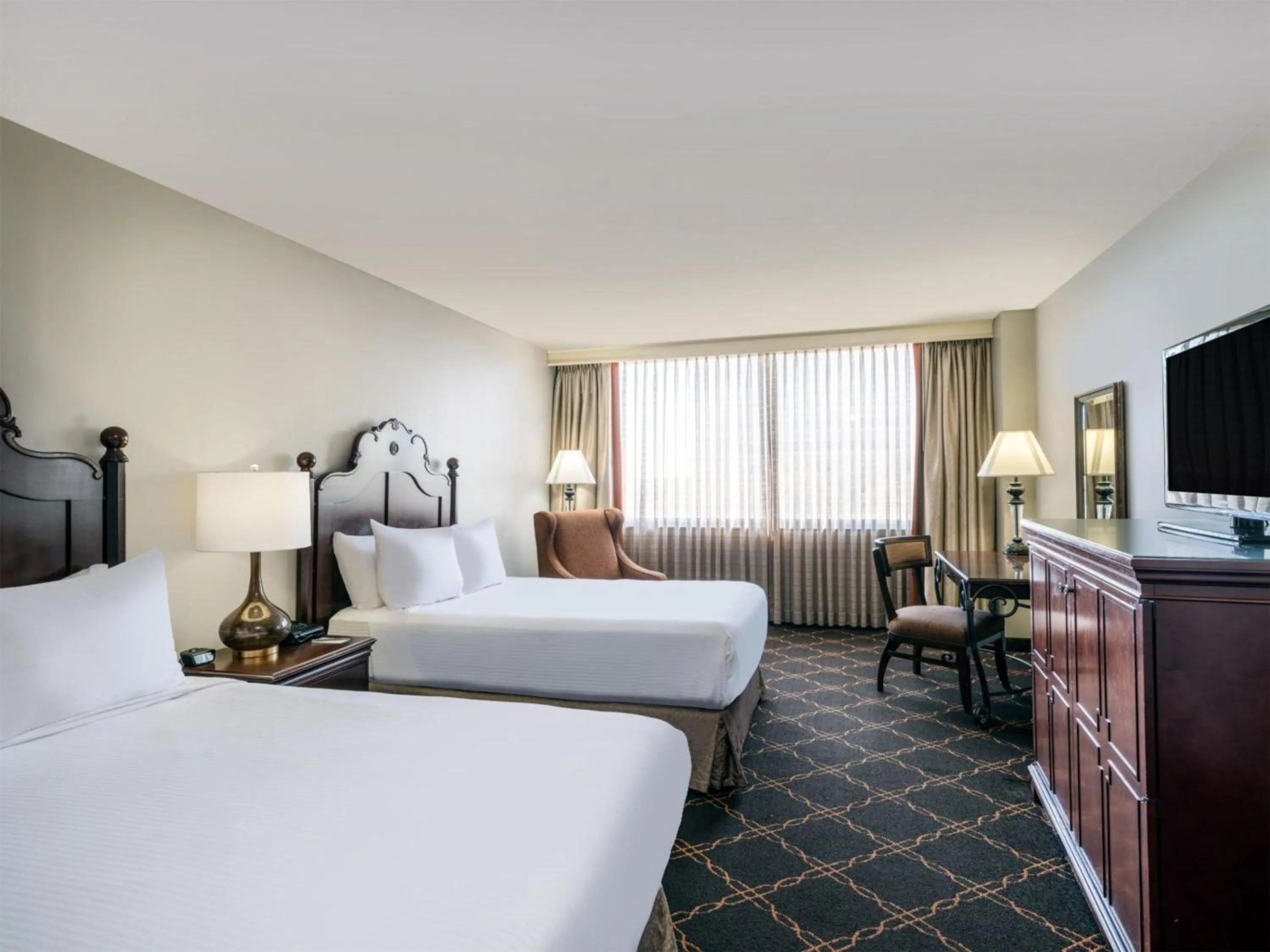 Bed in Austin Southpark Hotel