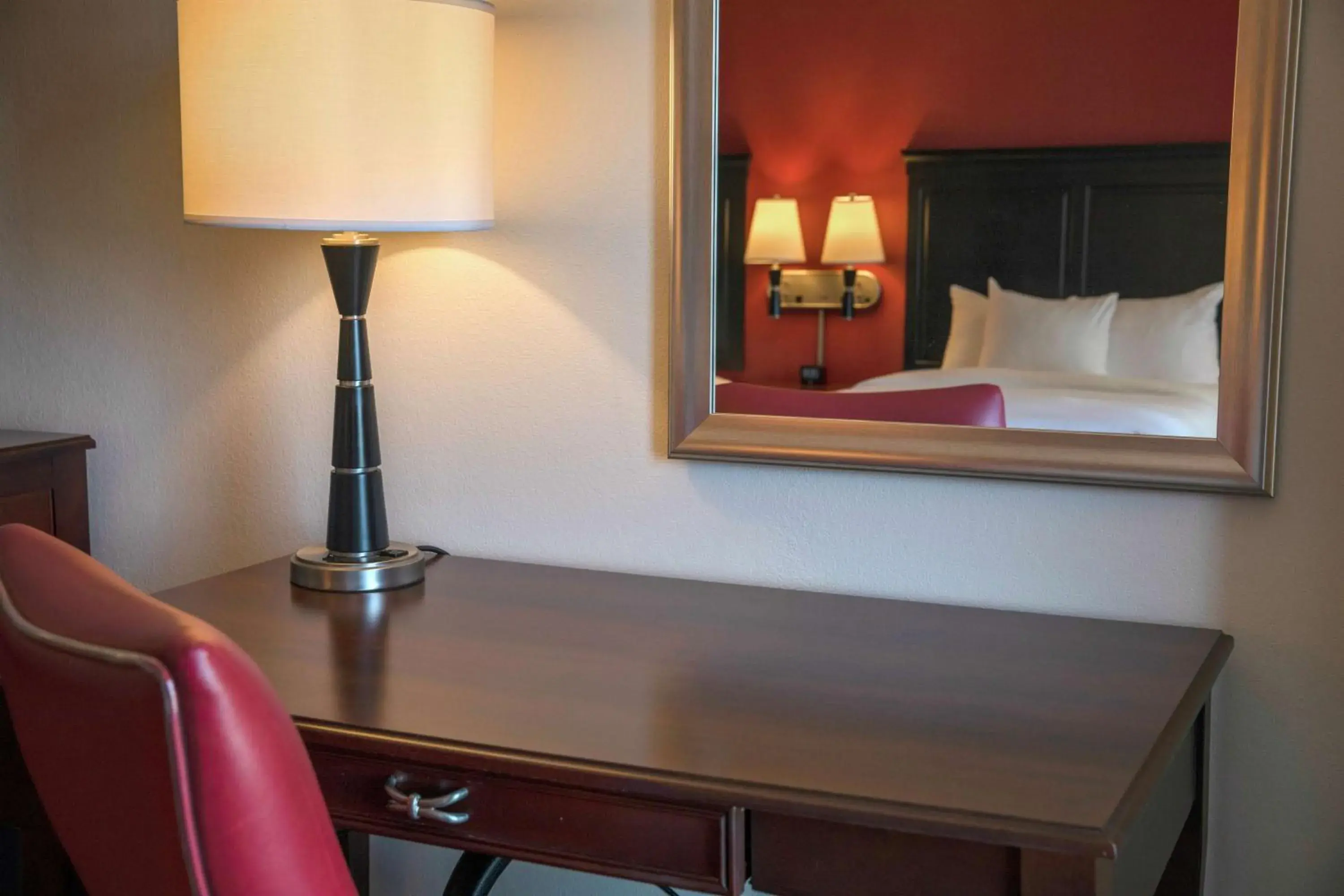 Bedroom in President Abraham Lincoln - A Doubletree by Hilton Hotel Bedroom in President Abraham Lincoln - A Doubletree by Hilton Hotel