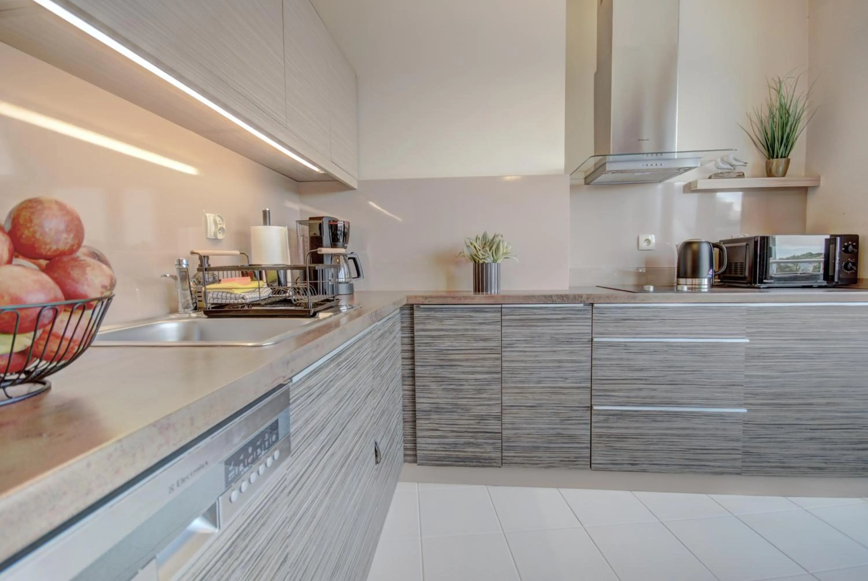 Kitchen or kitchenette in HelApart - Foka