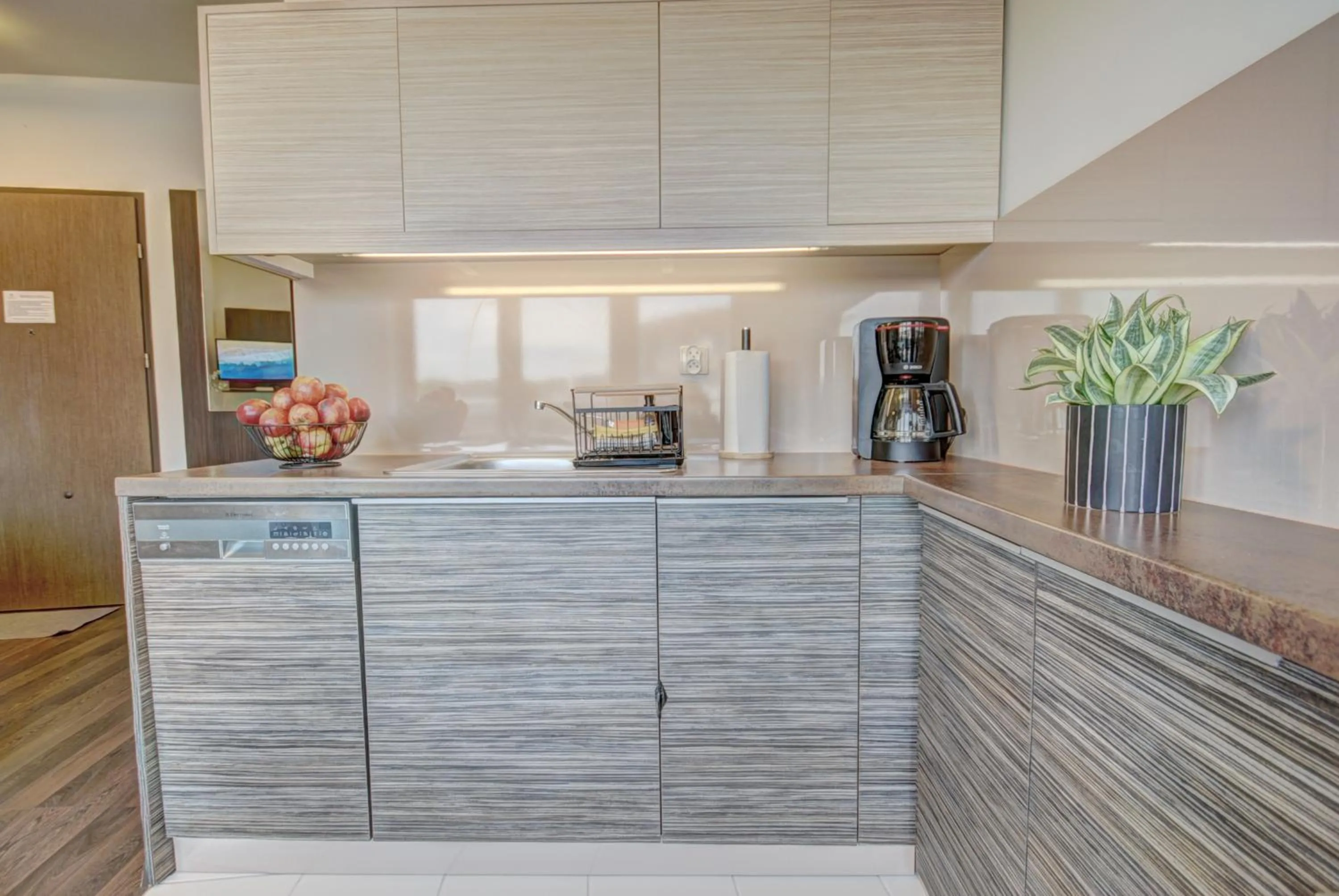 Kitchen or kitchenette in HelApart - Foka
