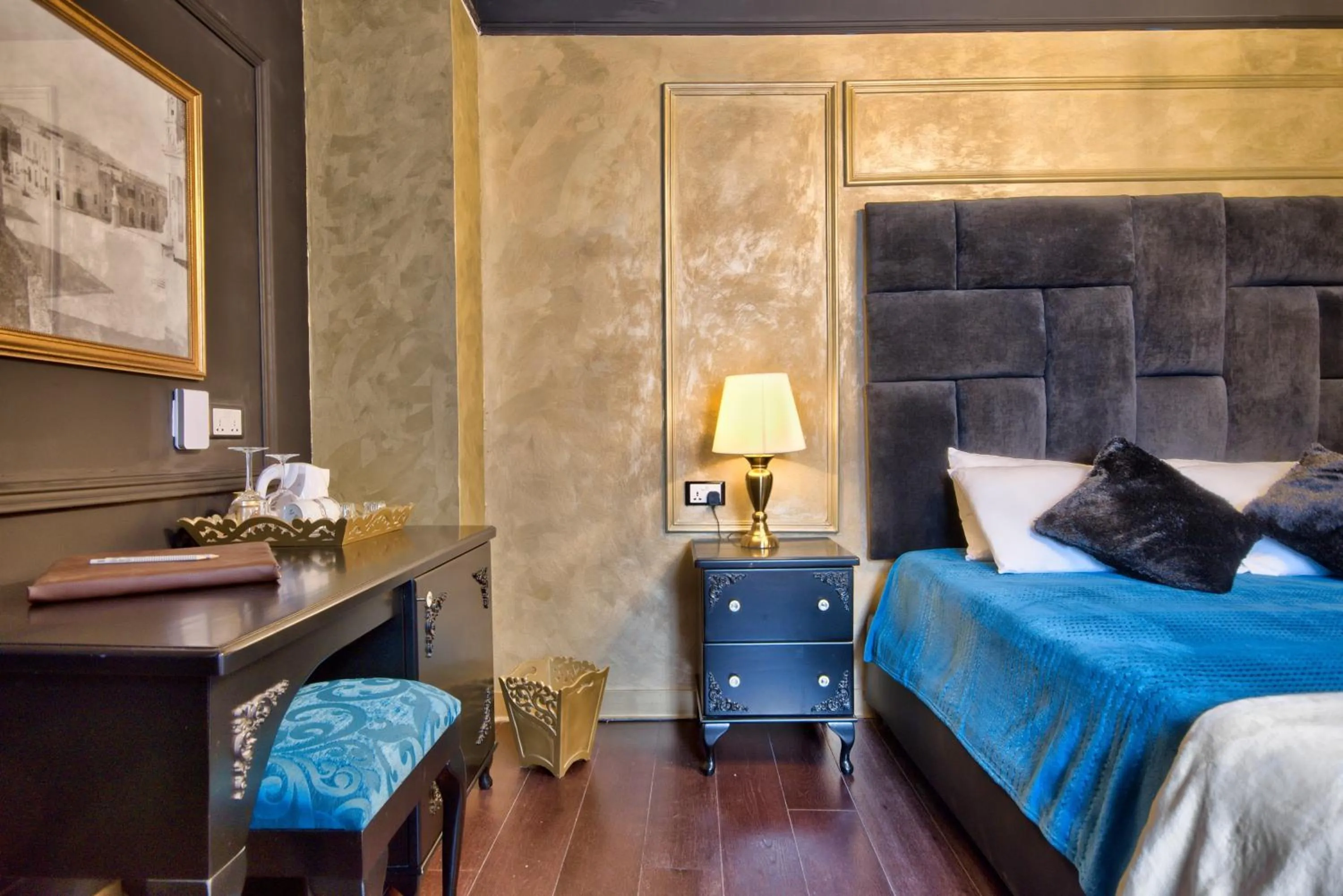 Bed in Julina Boutique Living