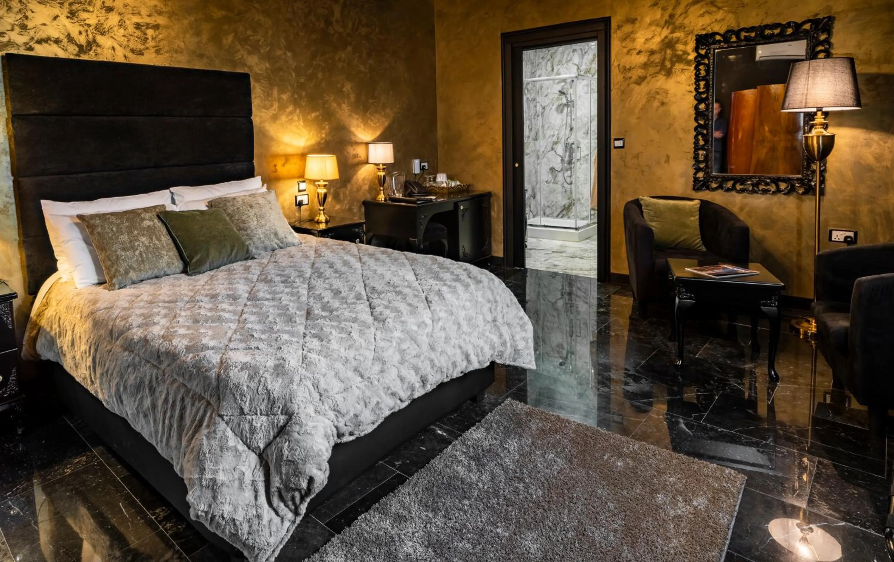 Bed in Julina Boutique Living