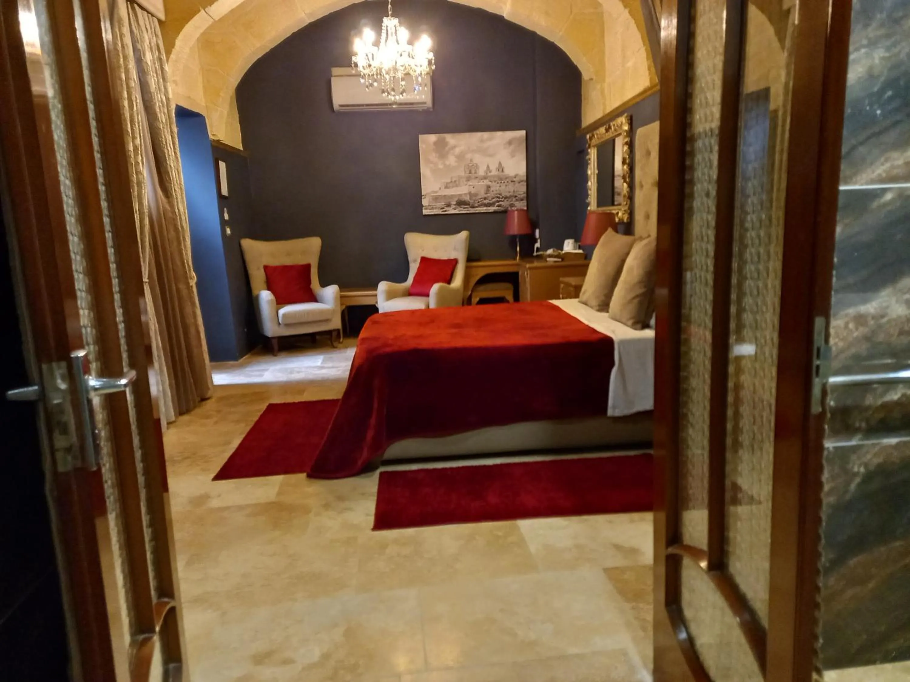 Julina Boutique Living