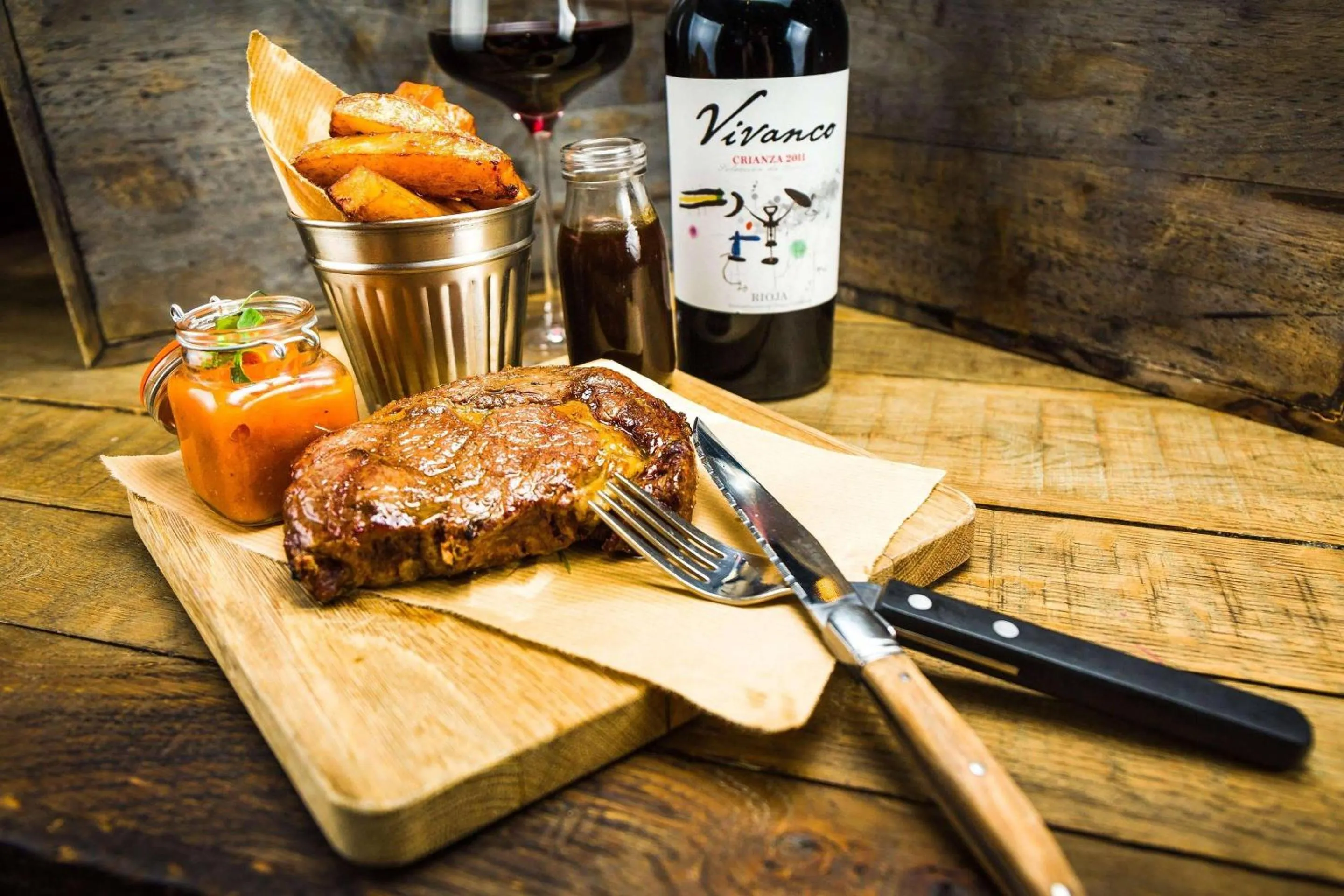 Restaurant/places to eat in Radisson Blu Aqua Hotel, Chicago