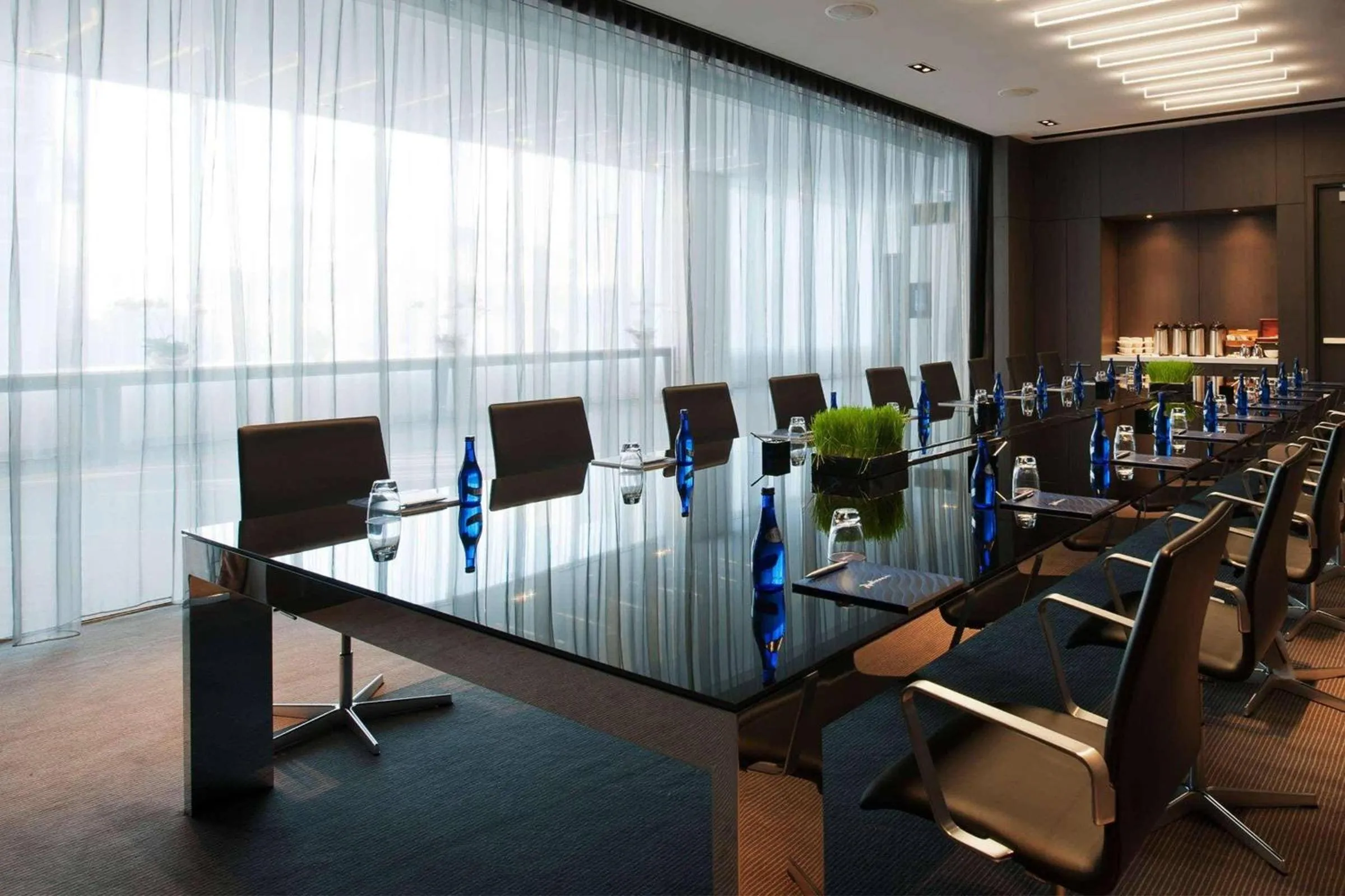 Meeting/conference room in Radisson Blu Aqua Hotel, Chicago