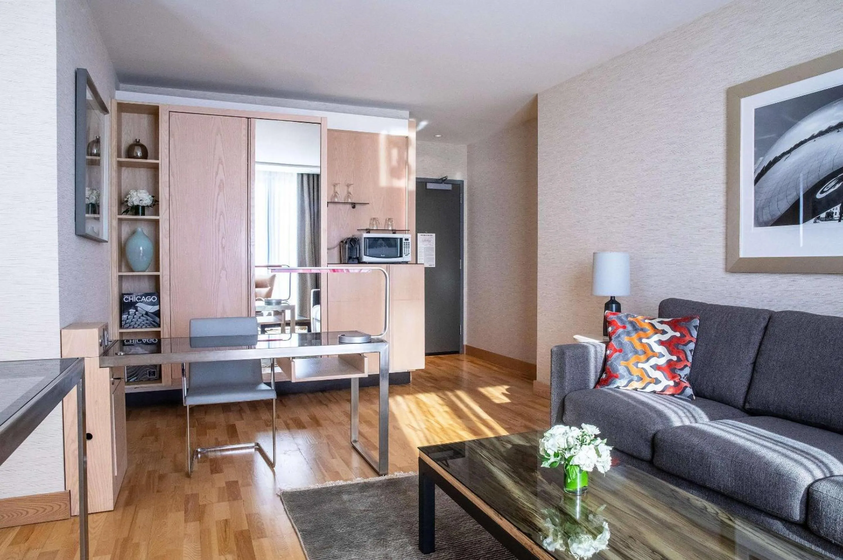 Bedroom in Radisson Blu Aqua Hotel, Chicago