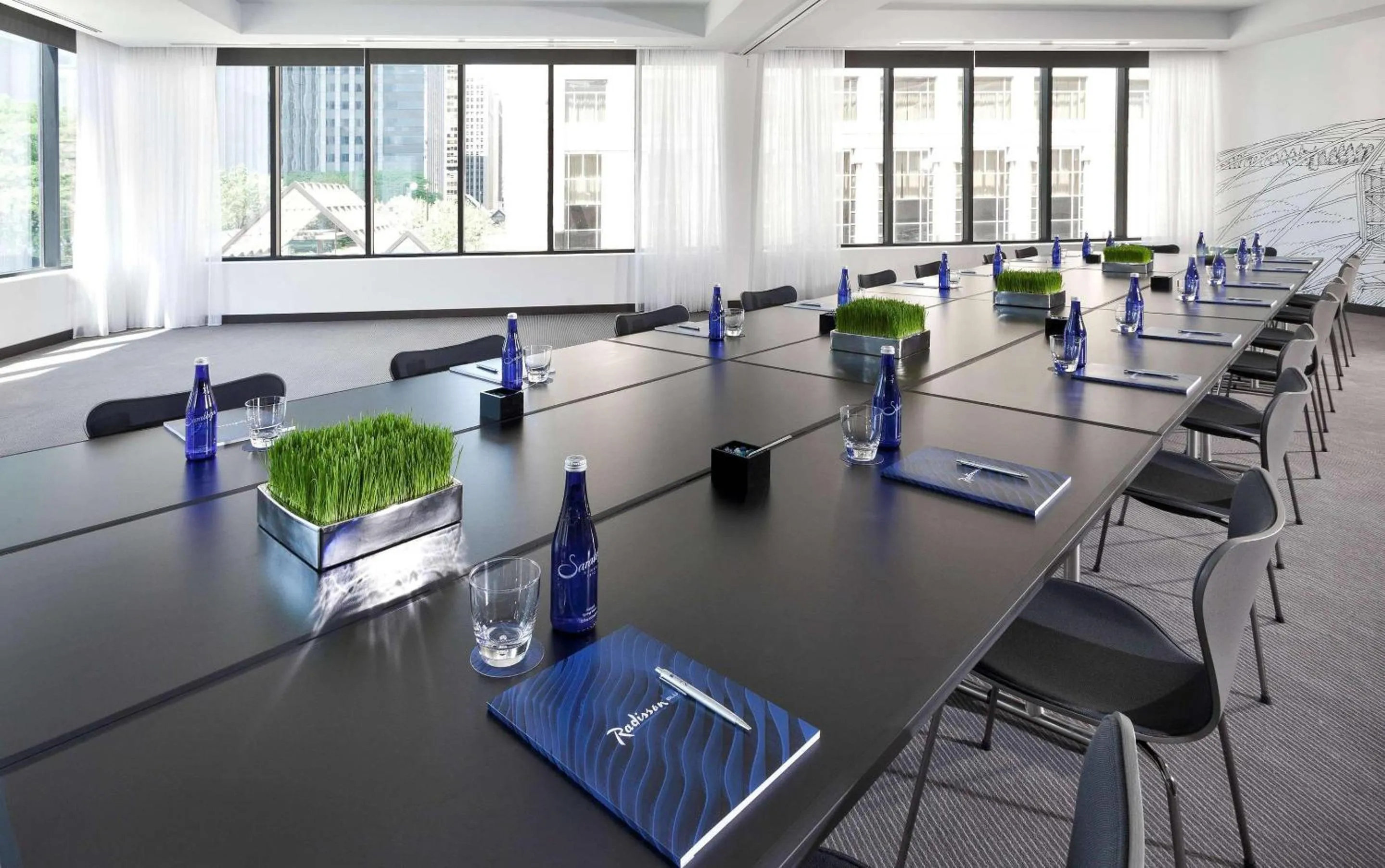 Meeting/conference room in Radisson Blu Aqua Hotel, Chicago
