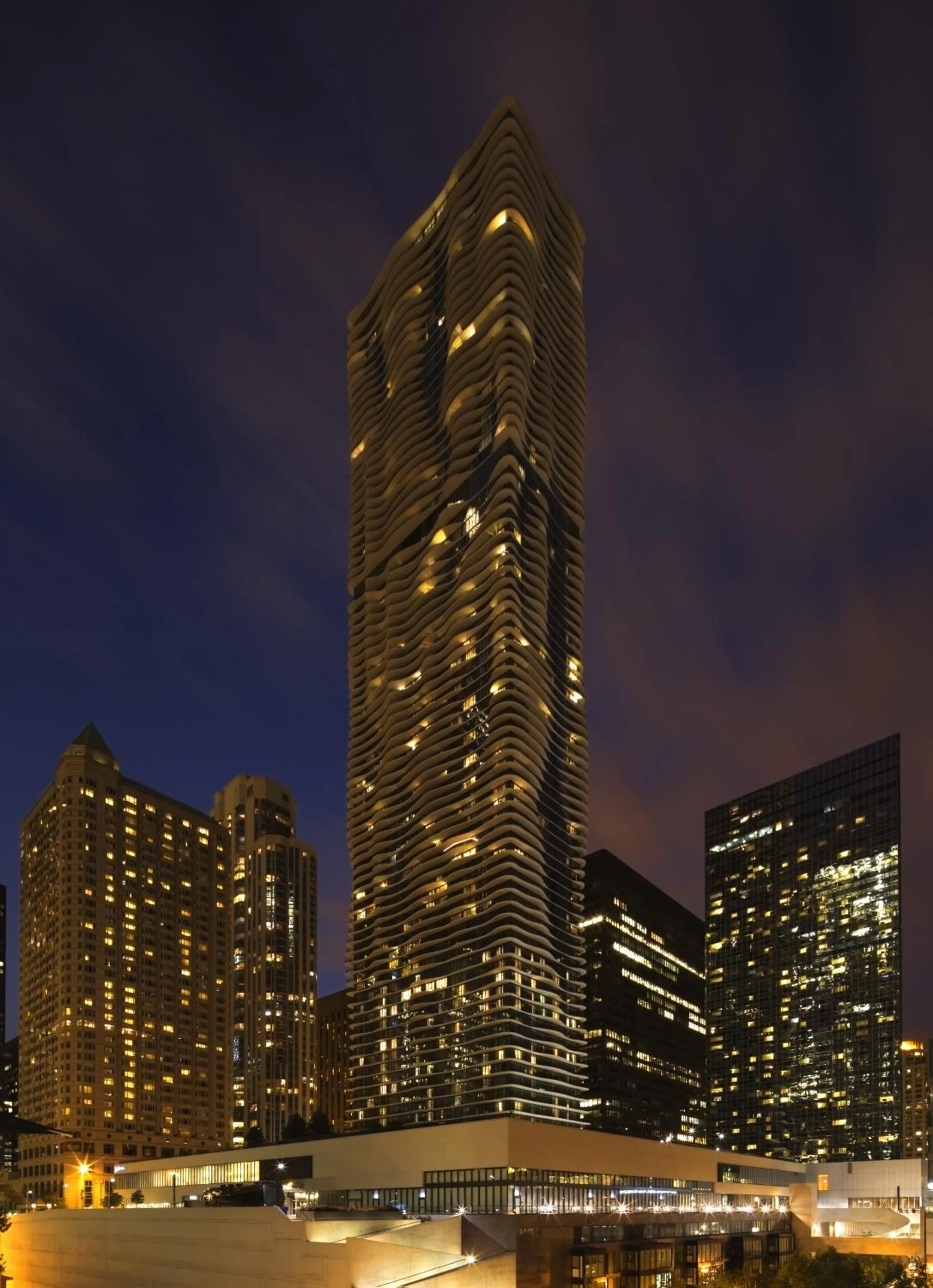Property building in Radisson Blu Aqua Hotel, Chicago
