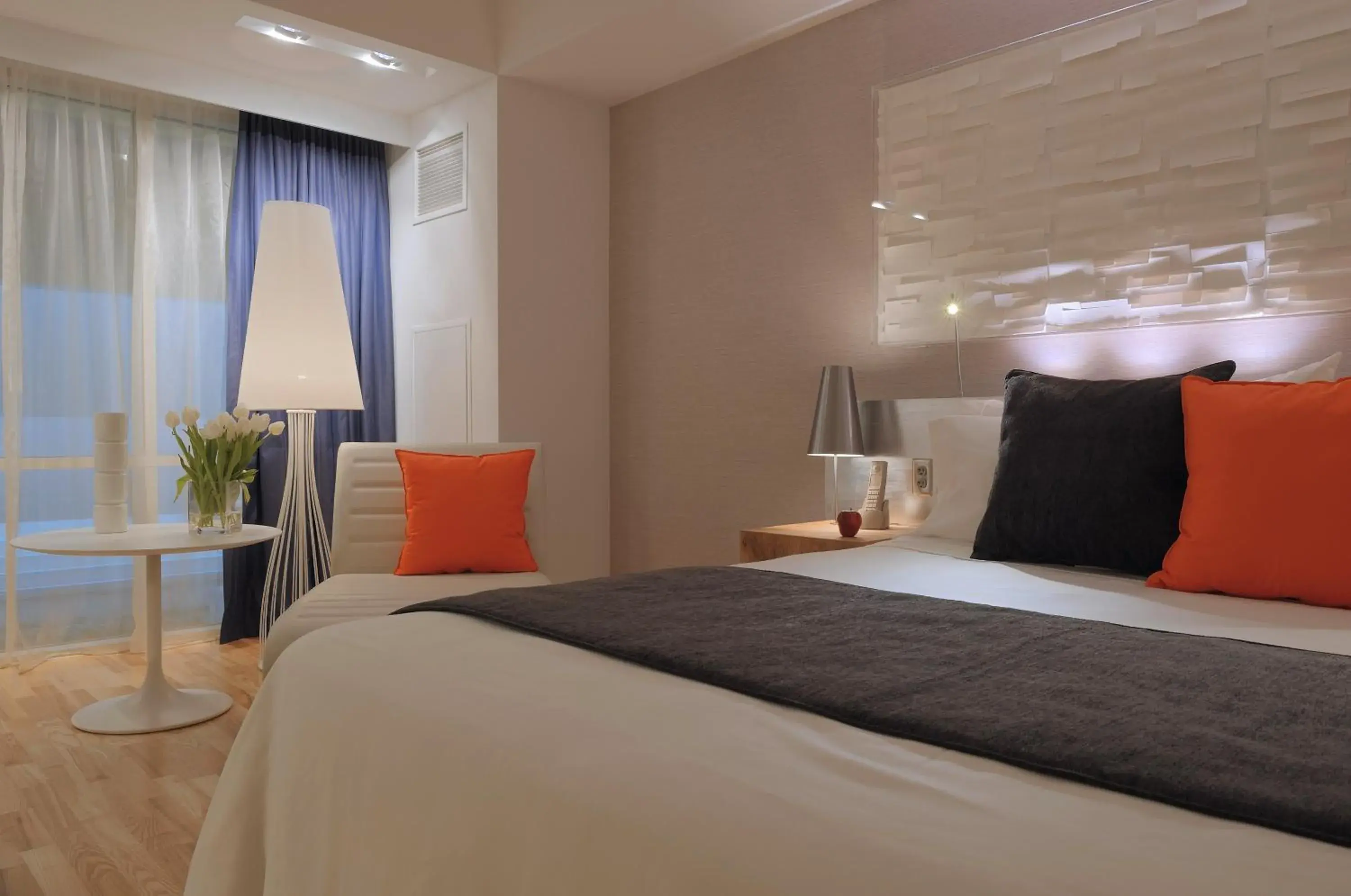 King Room with City View - Non-Smoking in Radisson Blu Aqua Hotel, Chicago King Room with City View - Non-Smoking in Radisson Blu Aqua Hotel, Chicago