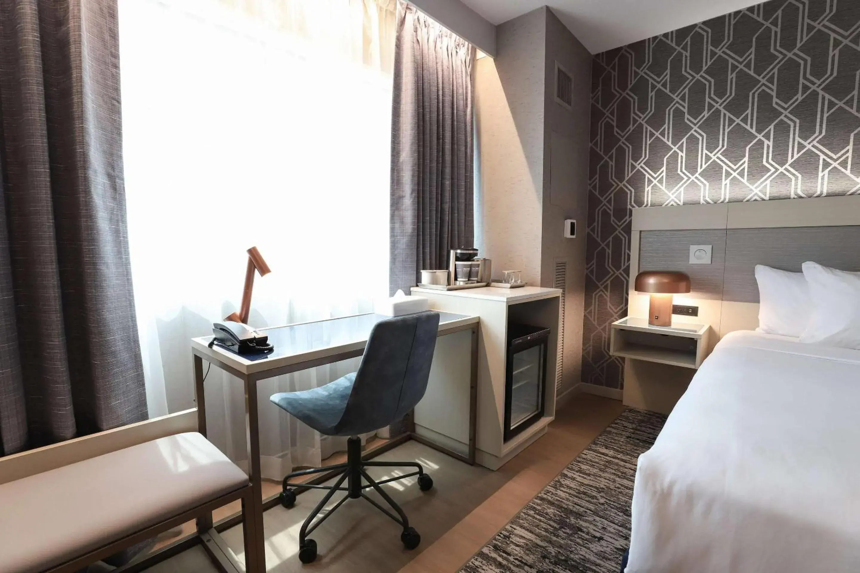 Bedroom, Bed in Radisson Plaza Hotel at Kalamazoo Center Bedroom, Bed in Radisson Plaza Hotel at Kalamazoo Center