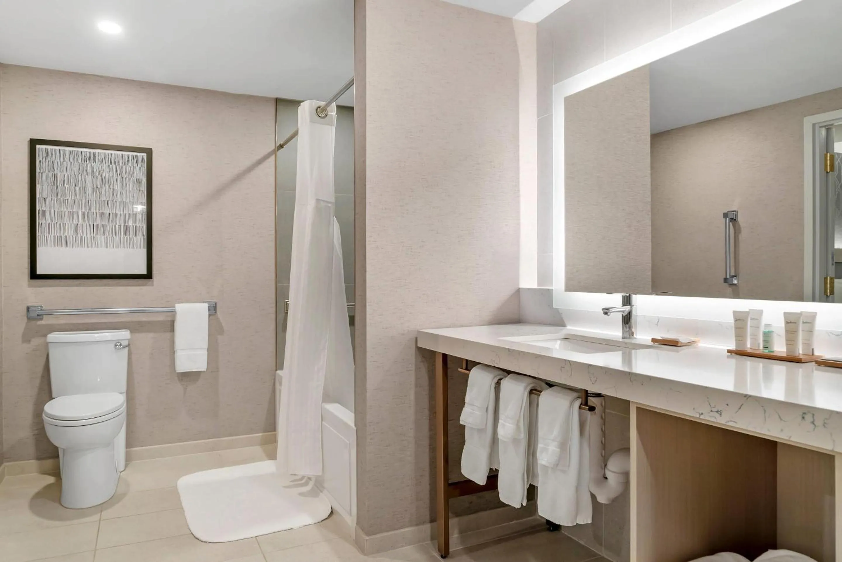 Bedroom in Radisson Plaza Hotel at Kalamazoo Center