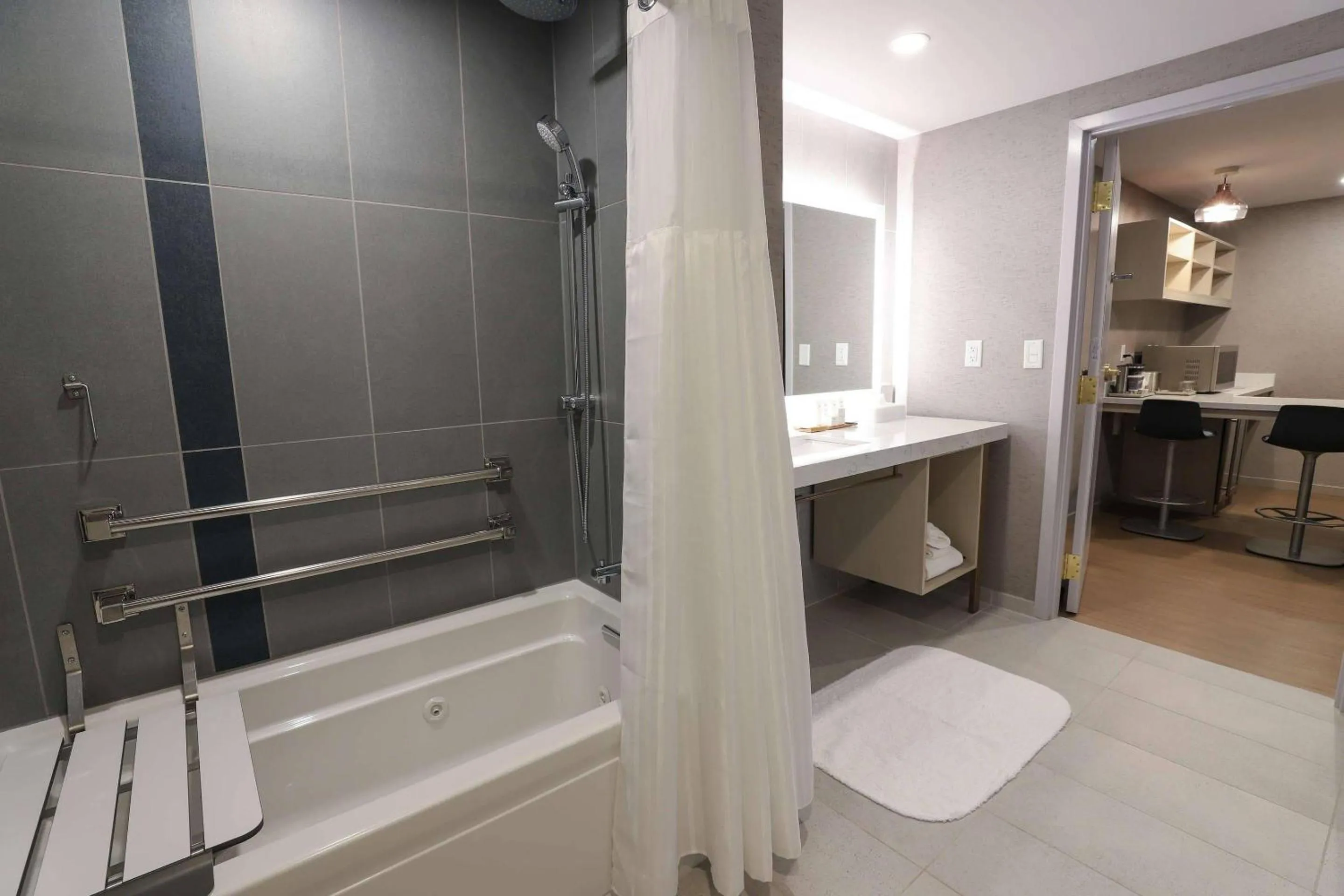 Bedroom in Radisson Plaza Hotel at Kalamazoo Center