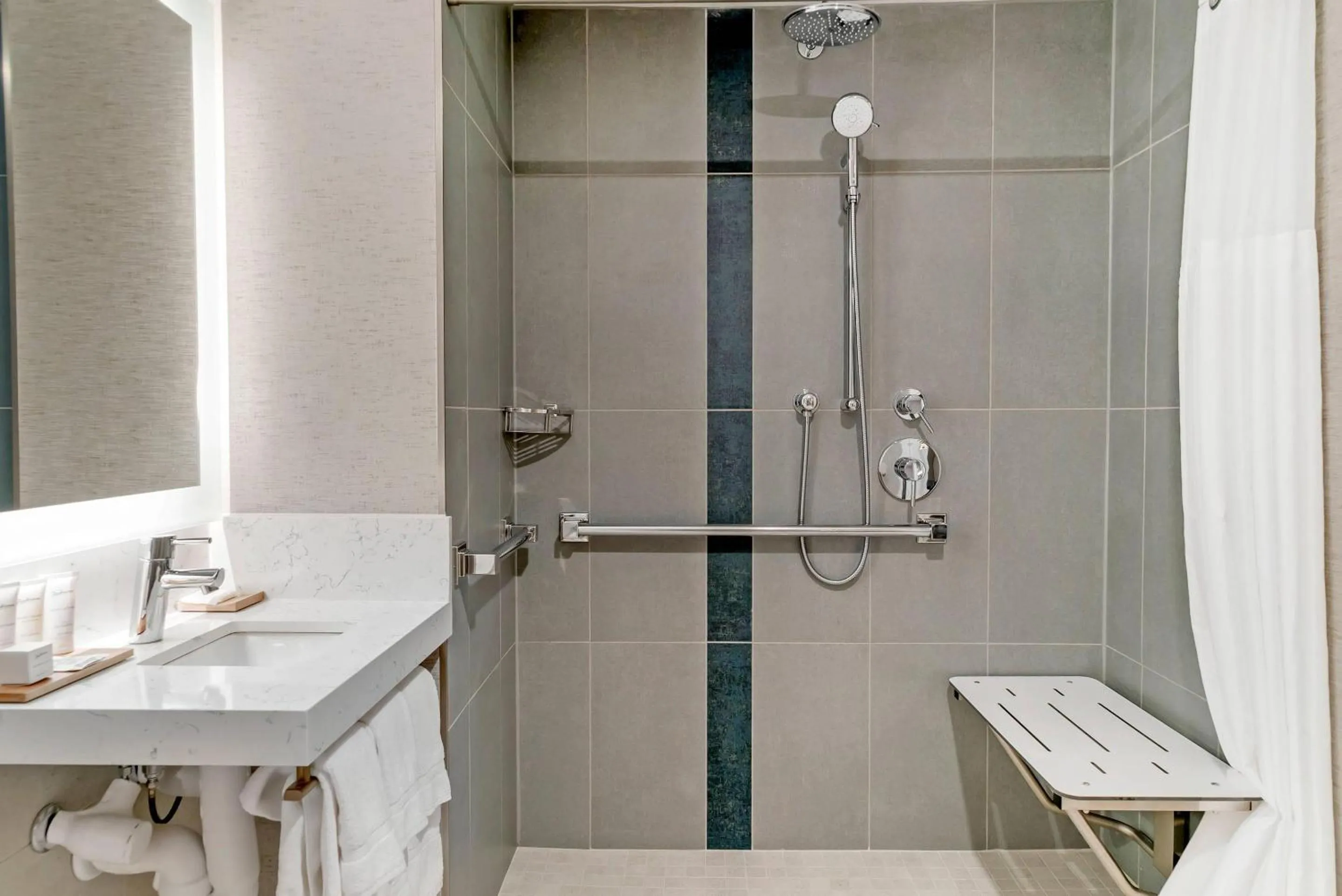 Bedroom in Radisson Plaza Hotel at Kalamazoo Center