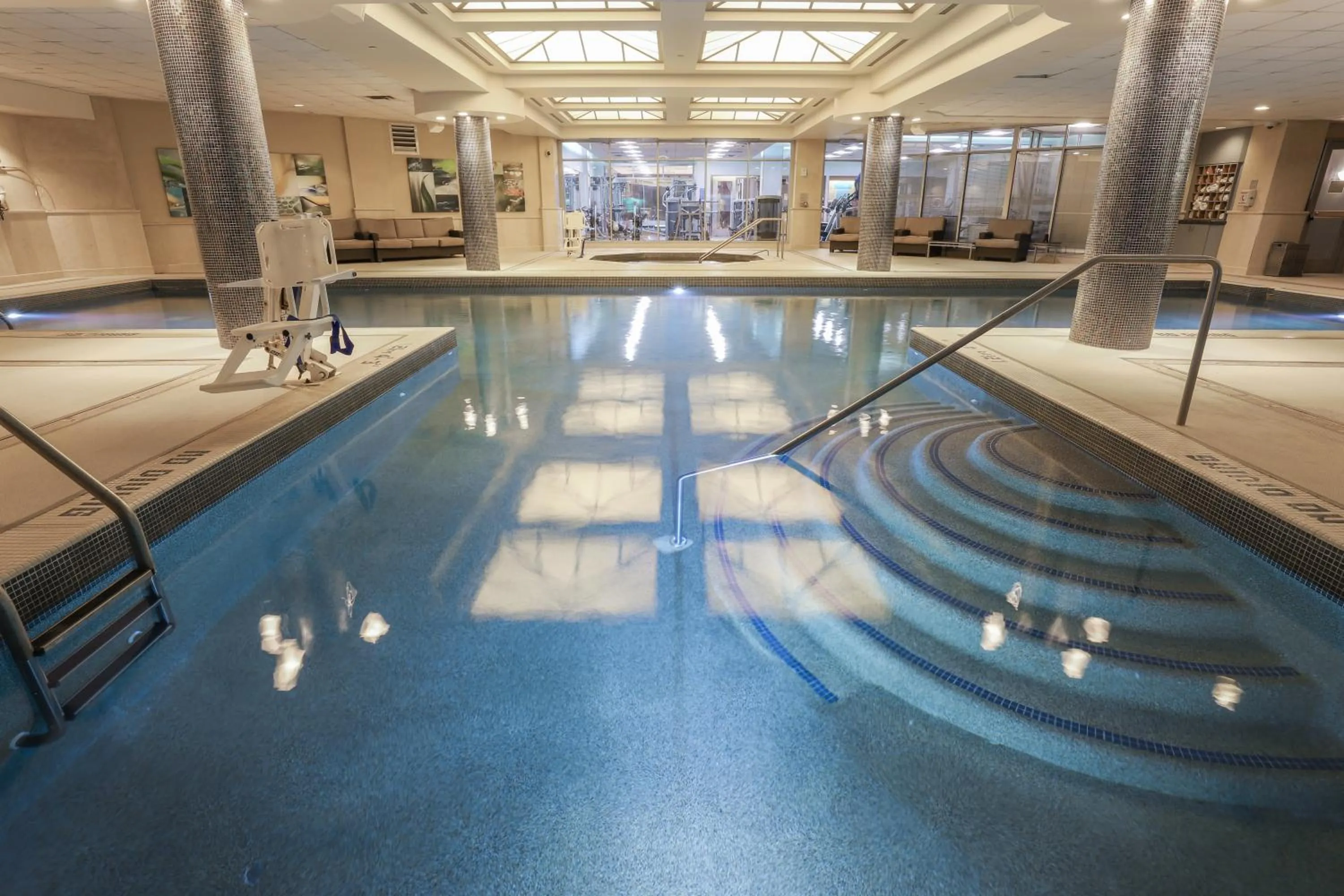 Swimming pool in Radisson Plaza Hotel at Kalamazoo Center