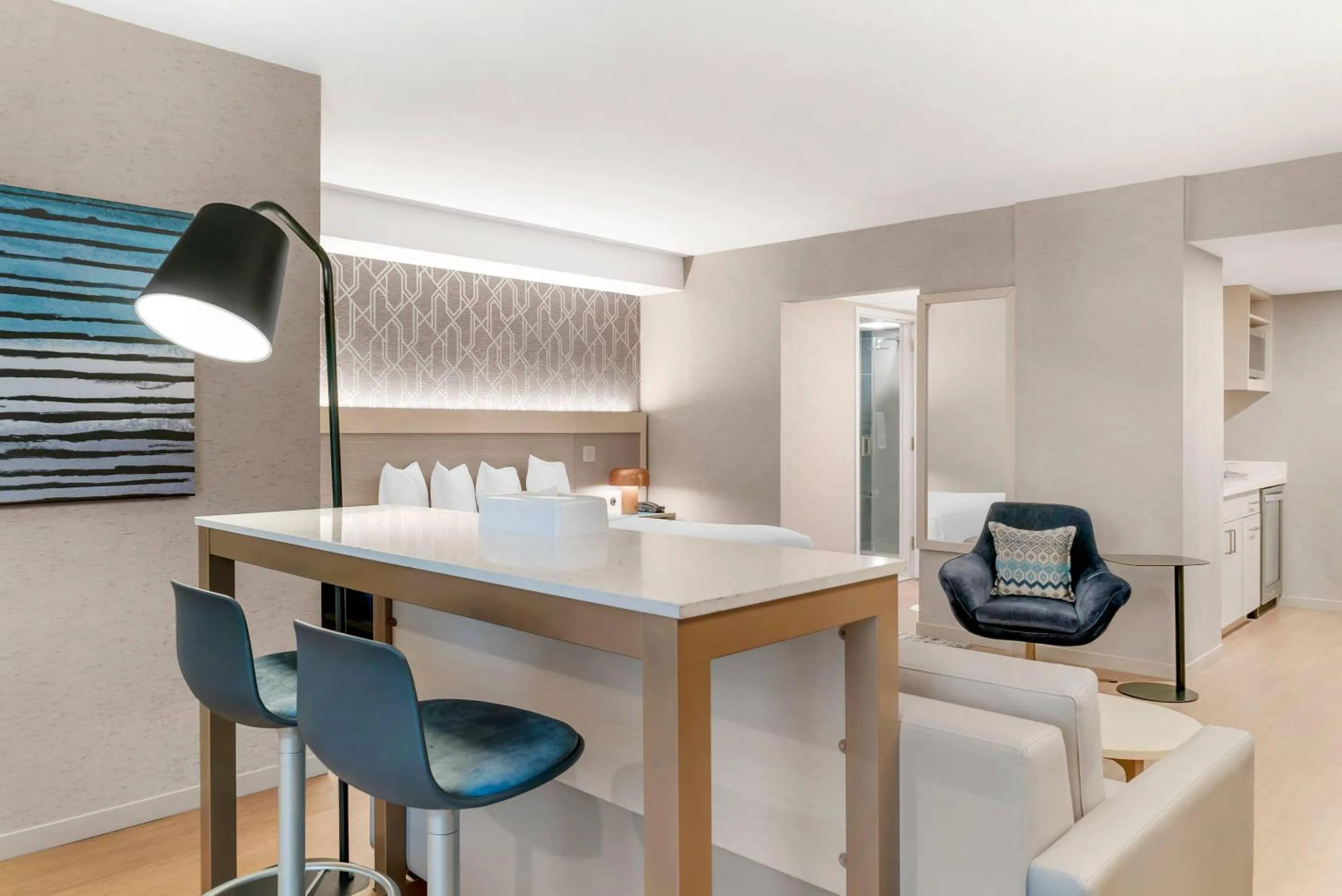 Bedroom in Radisson Plaza Hotel at Kalamazoo Center