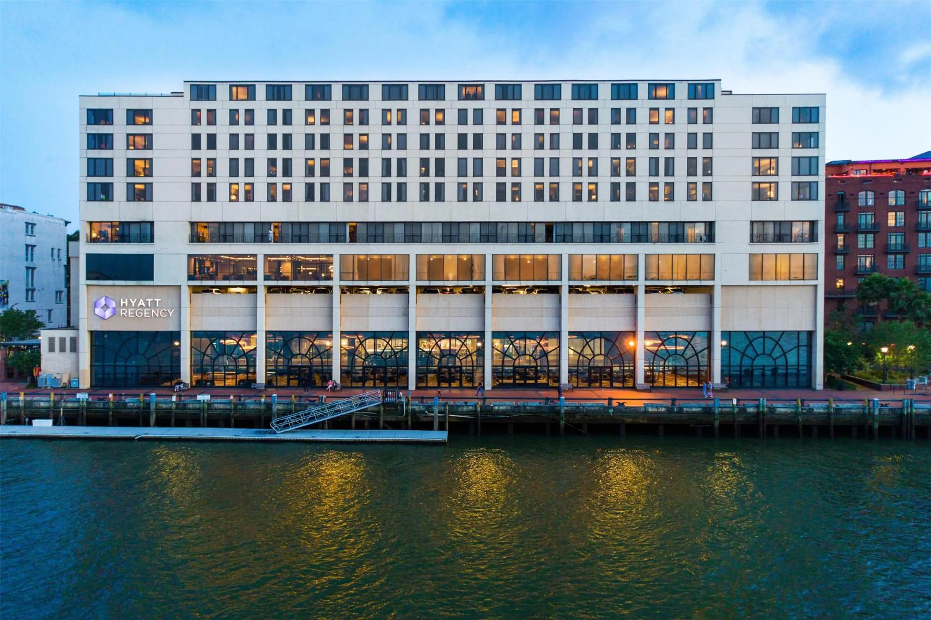 Property building in Hyatt Regency Savannah