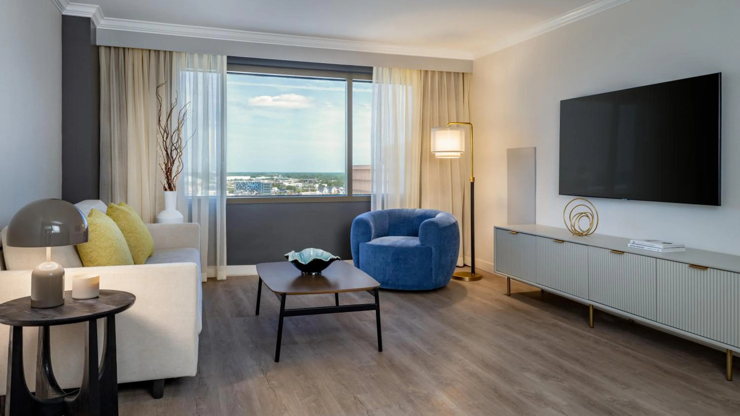 TV and multimedia in Marriott Jacksonville Downtown