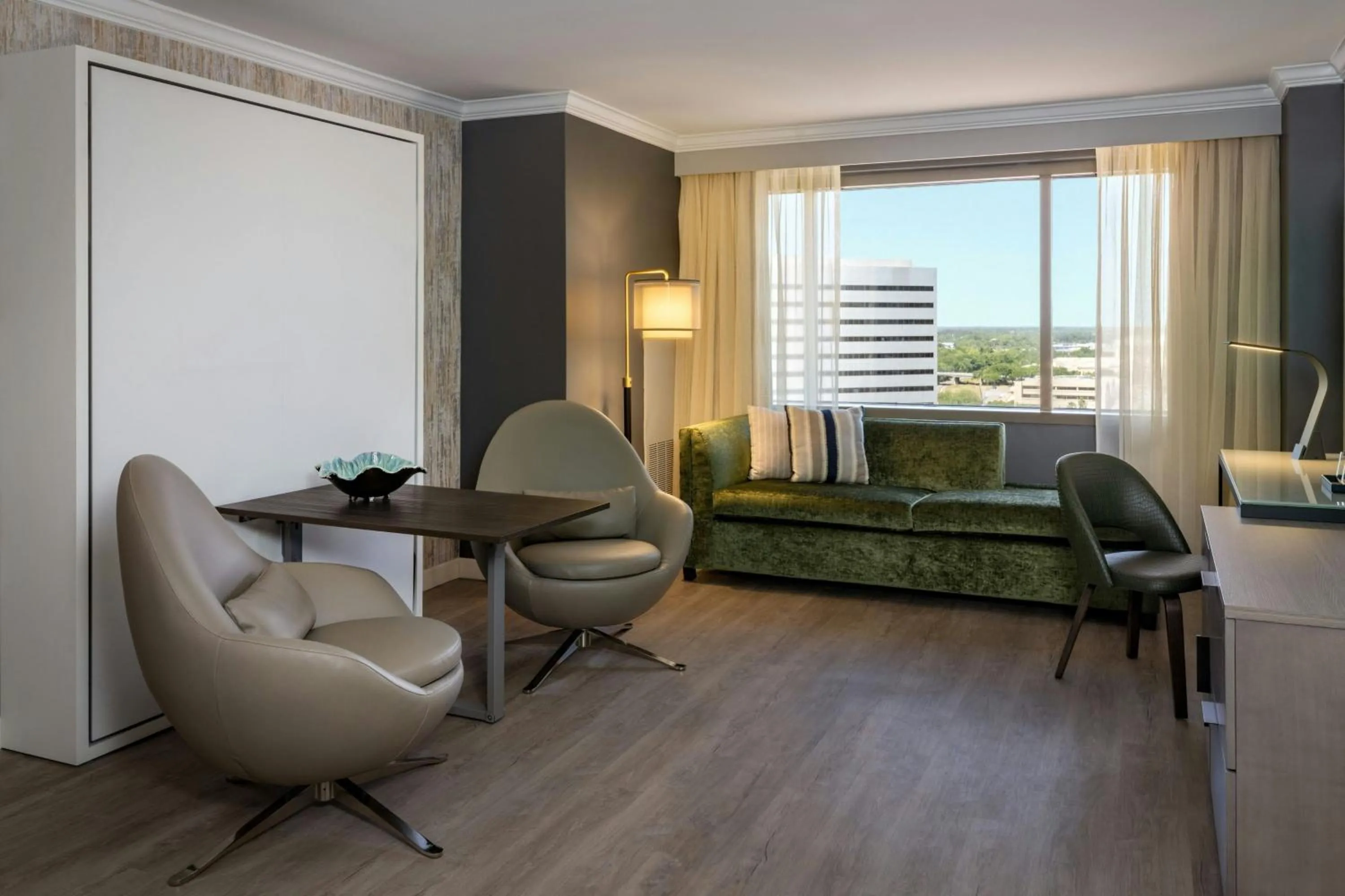 Living room in Marriott Jacksonville Downtown