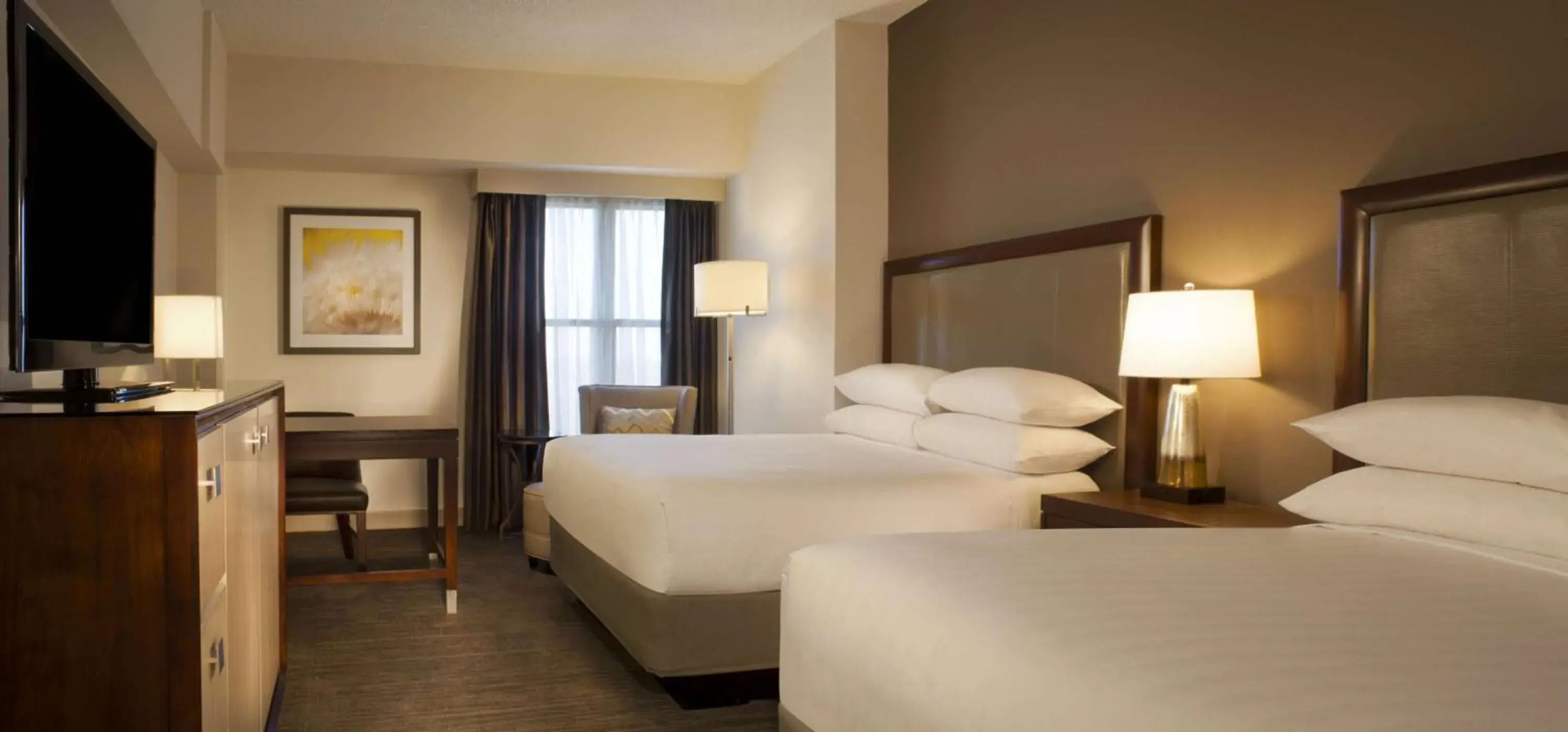 Photo of the whole room, Bed in Hyatt Regency Long Island Photo of the whole room, Bed in Hyatt Regency Long Island