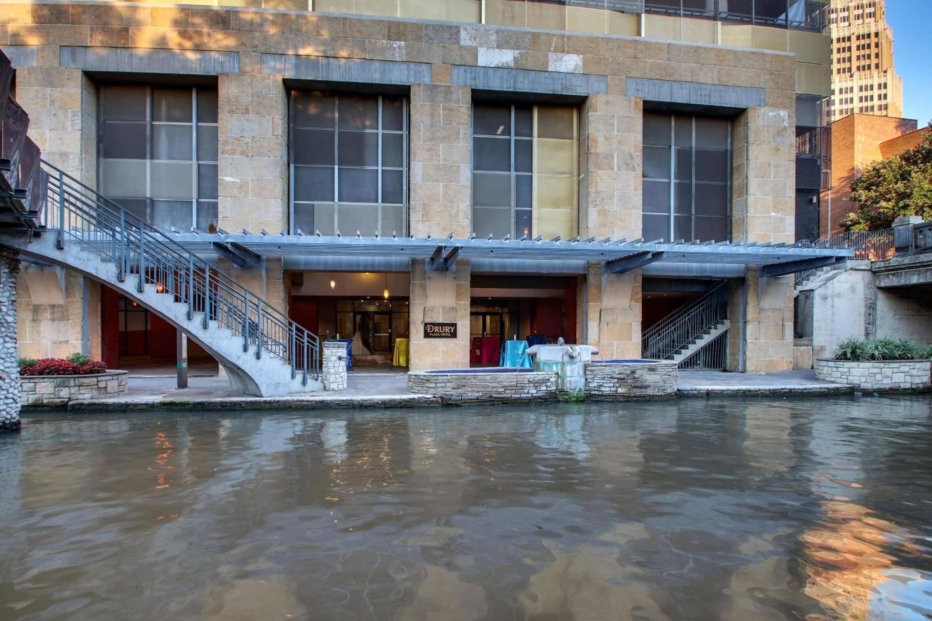 Property building in Drury Plaza Hotel San Antonio Riverwalk